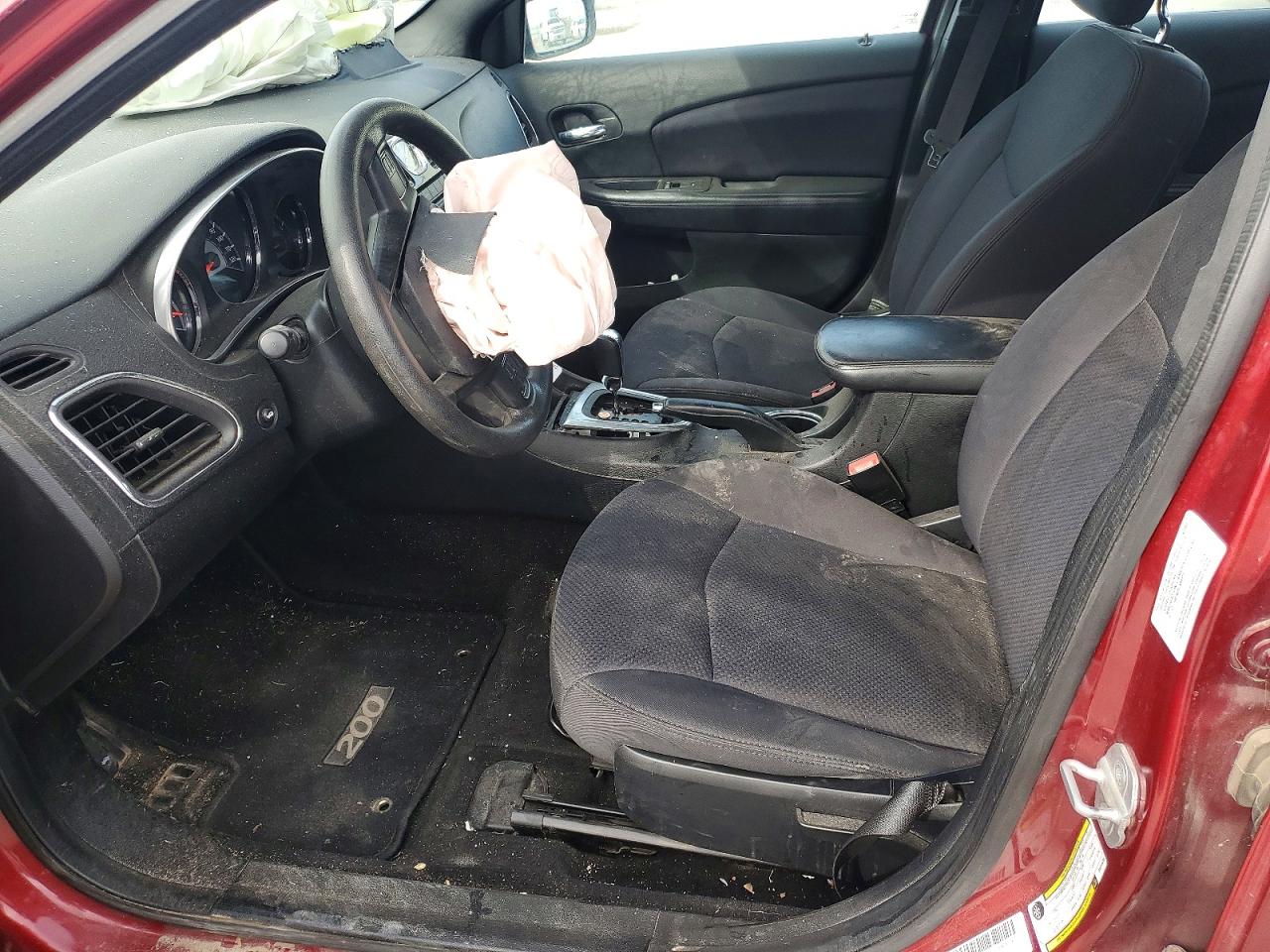 2013 Chrysler 200 Lx Red vin: 1C3CCBAB7DN646598