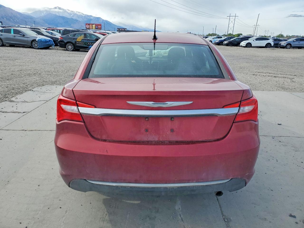 2013 Chrysler 200 Lx Red vin: 1C3CCBAB7DN646598