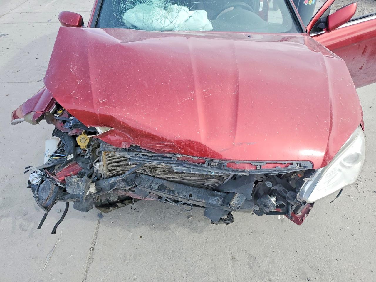 2013 Chrysler 200 Lx Red vin: 1C3CCBAB7DN646598