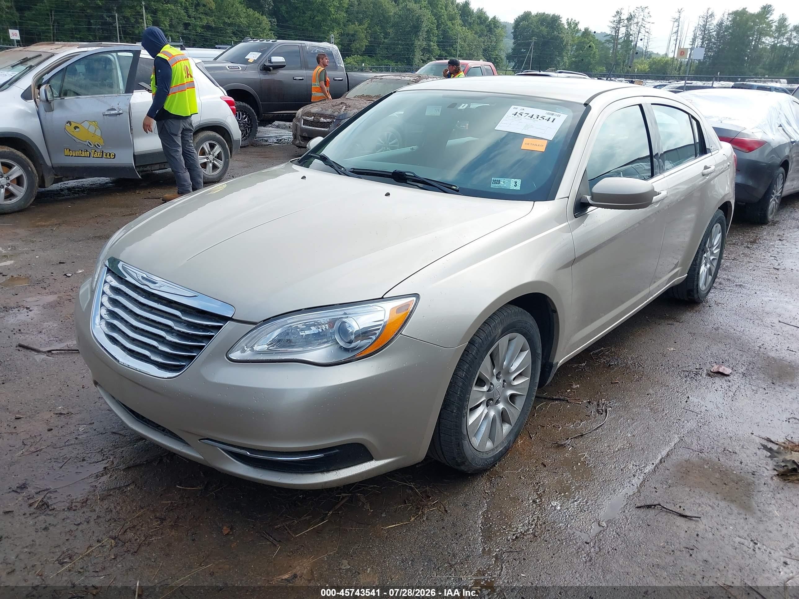 2014 Chrysler 200 Lx Beige vin: 1C3CCBAB7EN123633