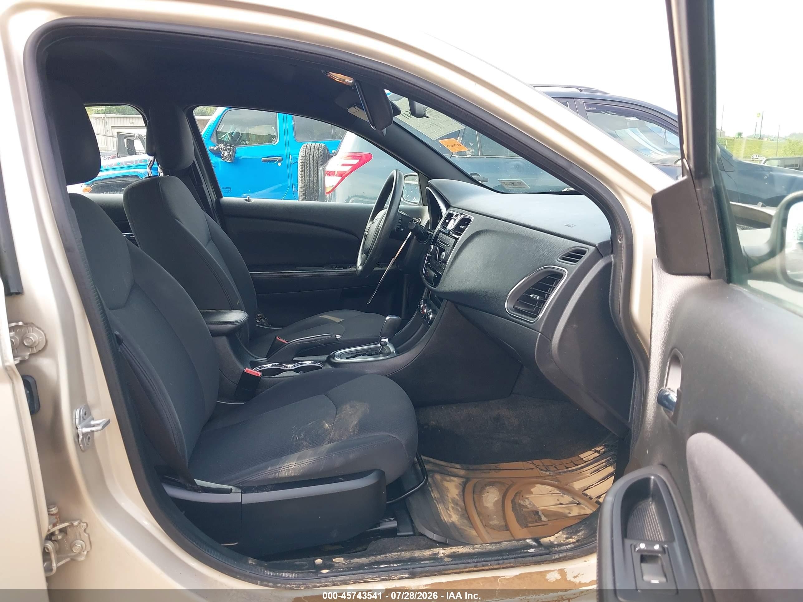2014 Chrysler 200 Lx Beige vin: 1C3CCBAB7EN123633