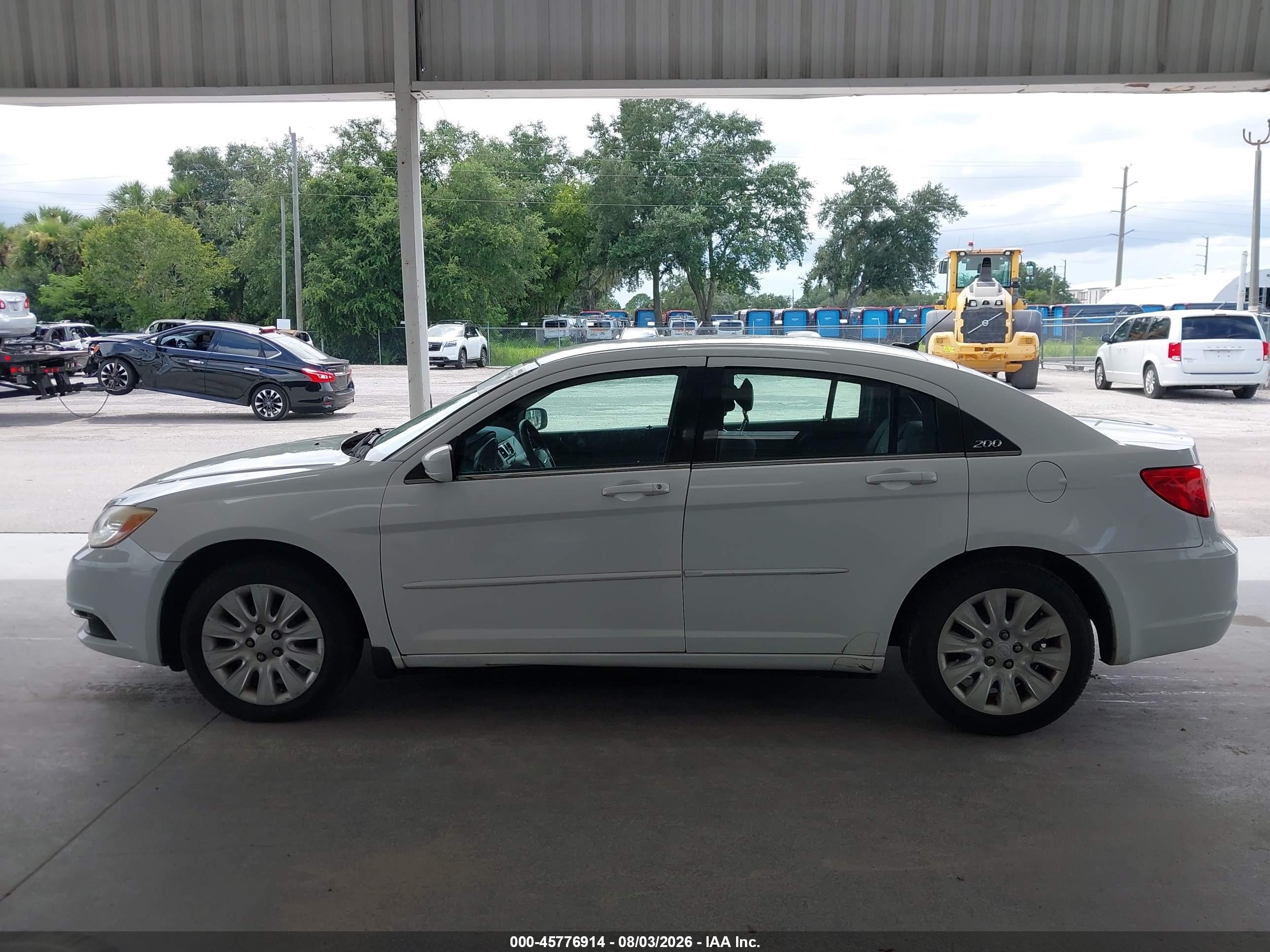 2012 Chrysler 200 Lx Белый vin: 1C3CCBAB8CN248301