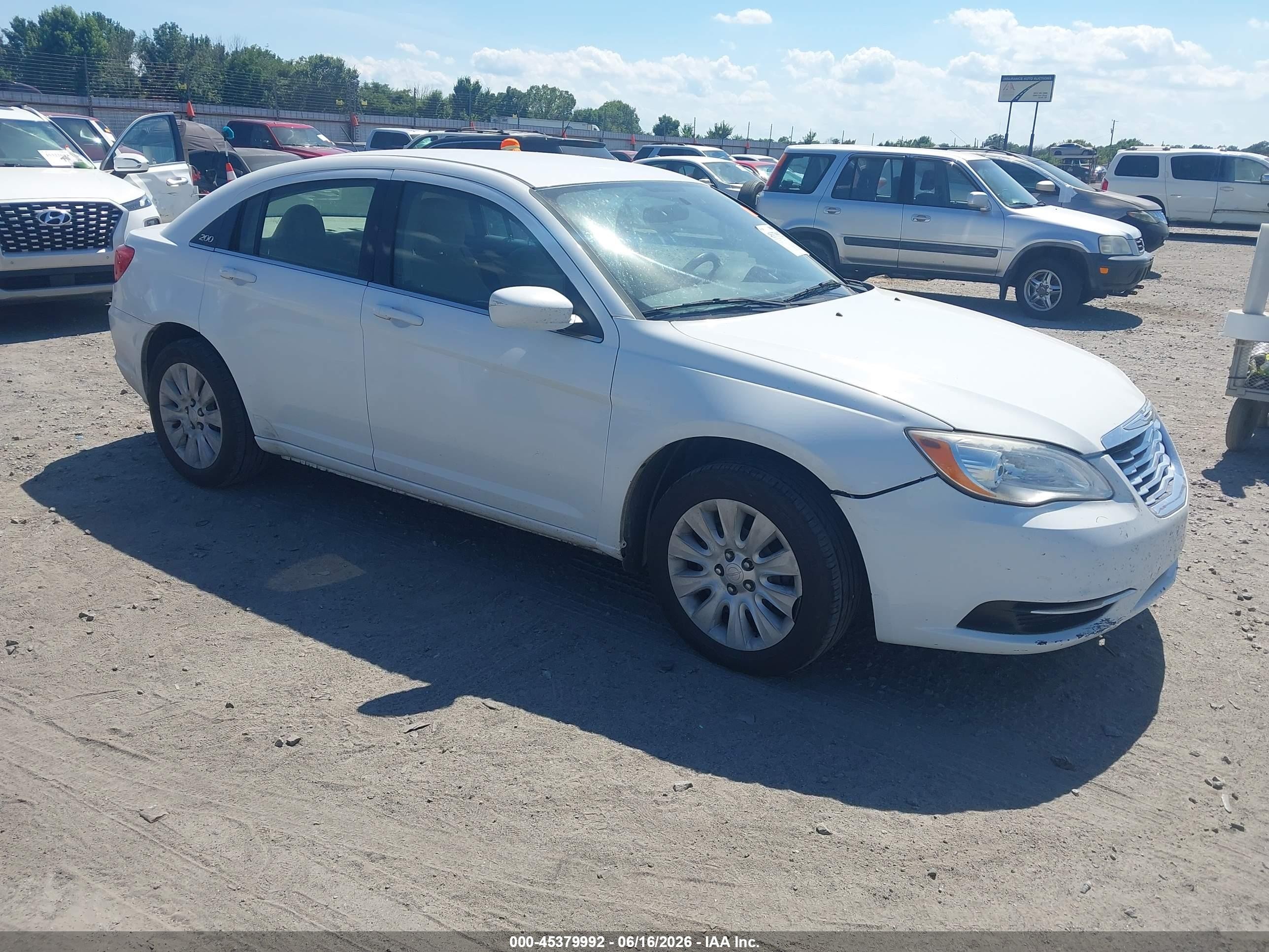 2012 Chrysler 200 Lx White vin: 1C3CCBAB8CN292461