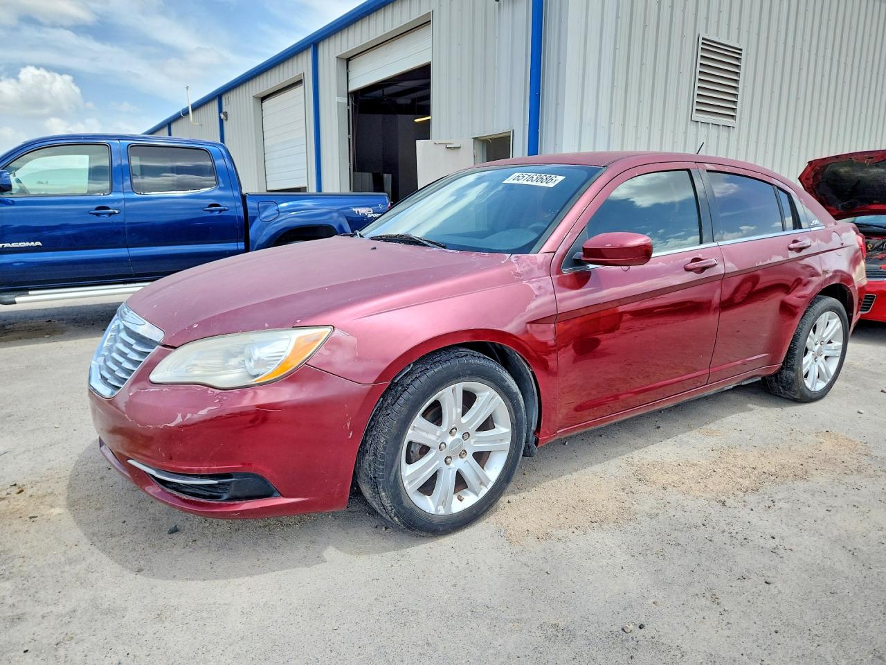 2013 Chrysler 200 Lx Maroon vin: 1C3CCBAB8DN669422