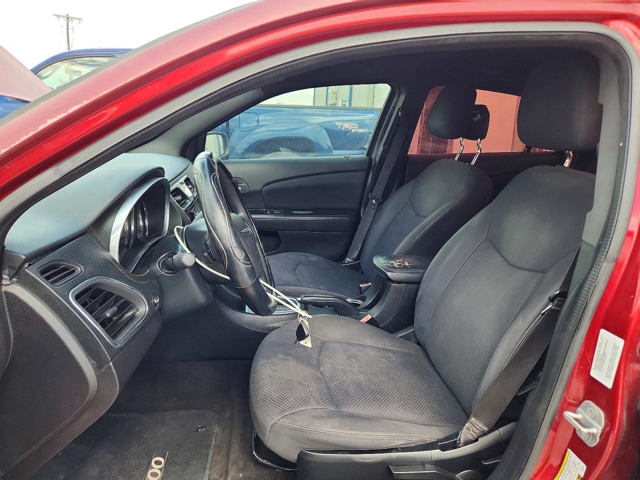 2013 Chrysler 200 Lx Темно-бордовый vin: 1C3CCBAB8DN669422