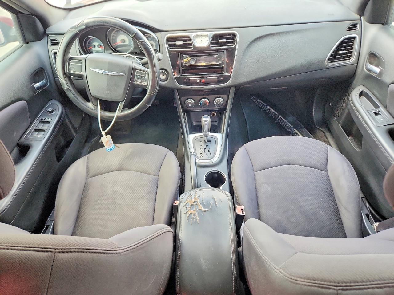 2013 Chrysler 200 Lx Темно-бордовый vin: 1C3CCBAB8DN669422