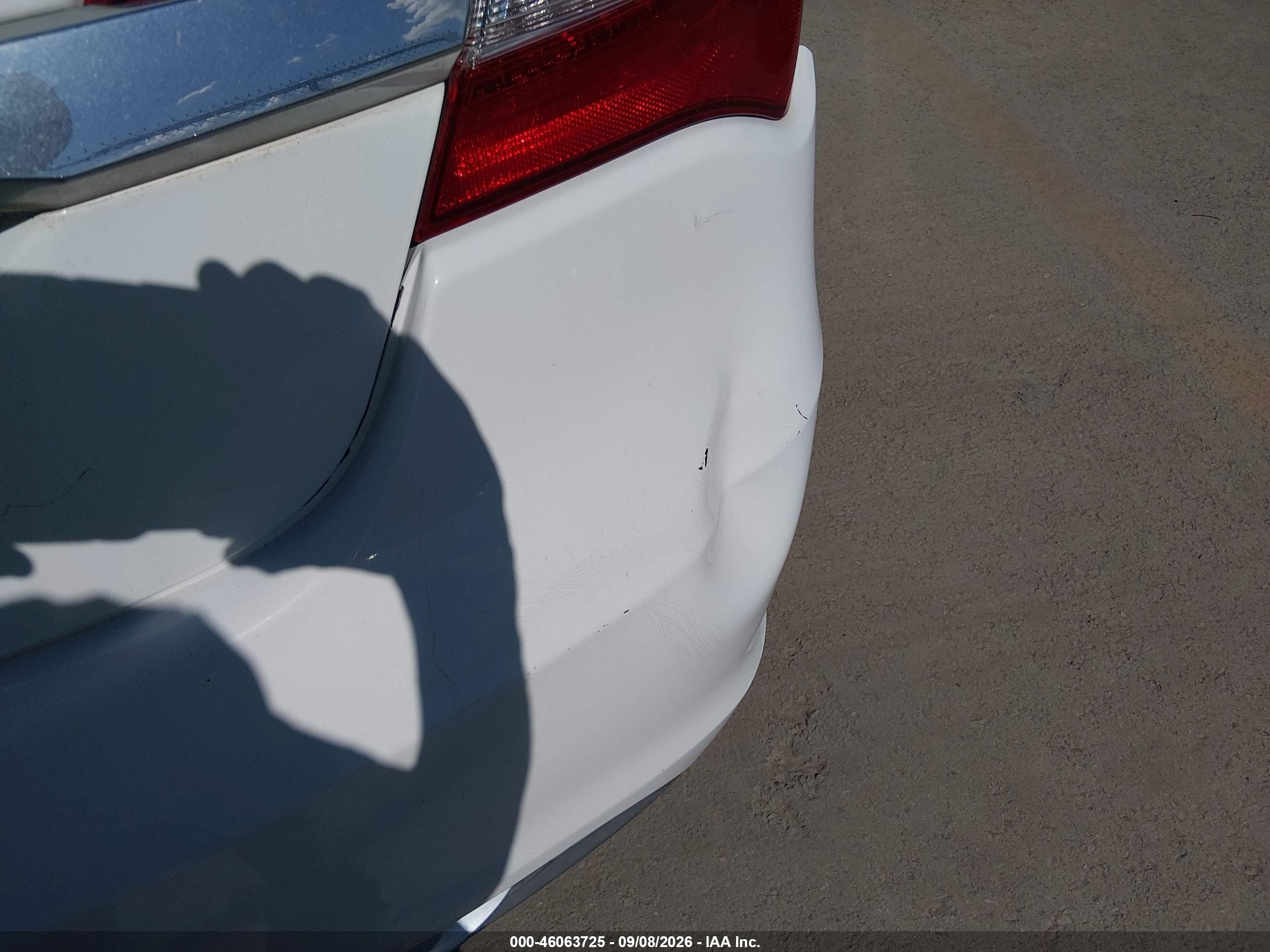 2013 Chrysler 200 Lx White vin: 1C3CCBAB8DN705710