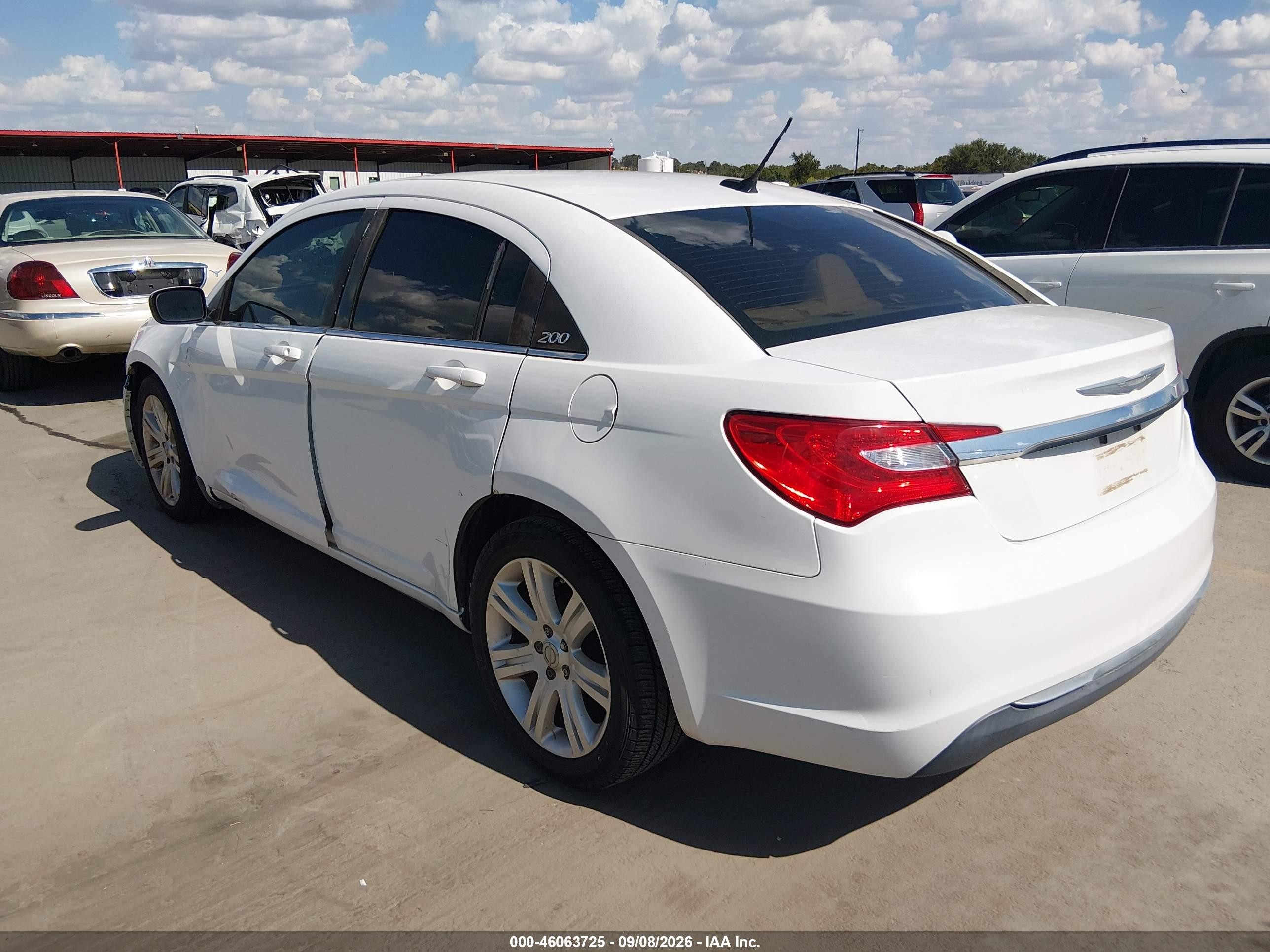 2013 Chrysler 200 Lx White vin: 1C3CCBAB8DN705710
