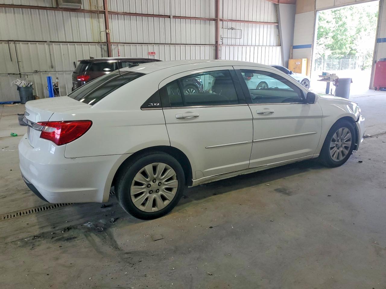 2012 Chrysler 200 Lx White vin: 1C3CCBAB9CN145632