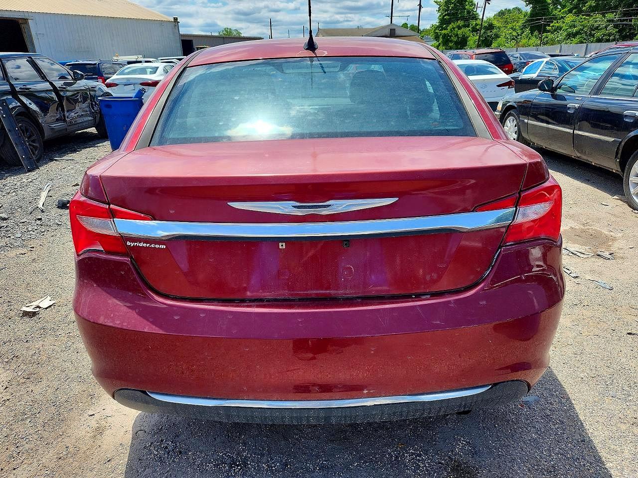 2014 Chrysler 200 Lx Red vin: 1C3CCBAB9EN238430