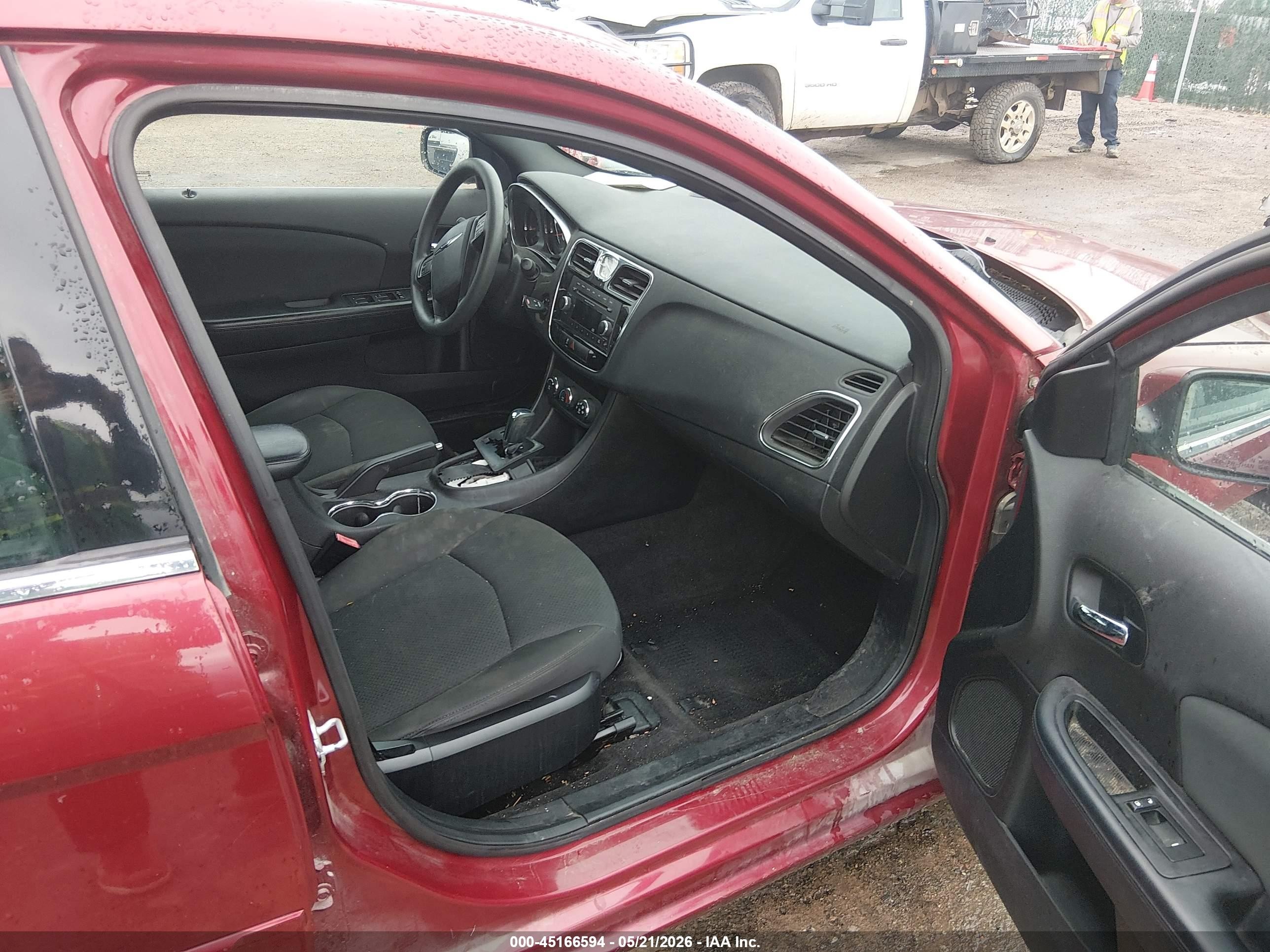 2012 Chrysler 200 Lx Red vin: 1C3CCBABXCN170362