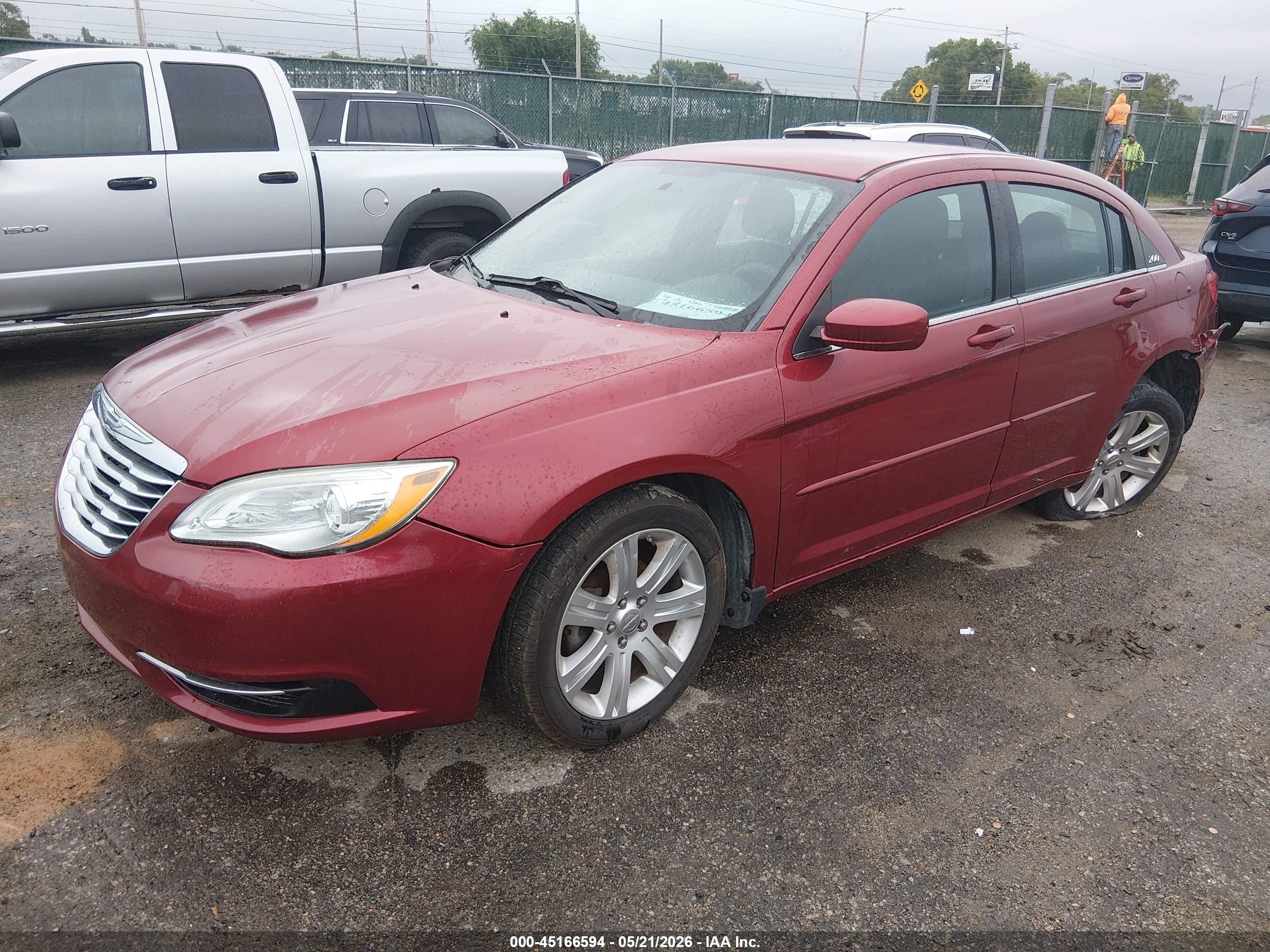 2012 Chrysler 200 Lx Red vin: 1C3CCBABXCN170362