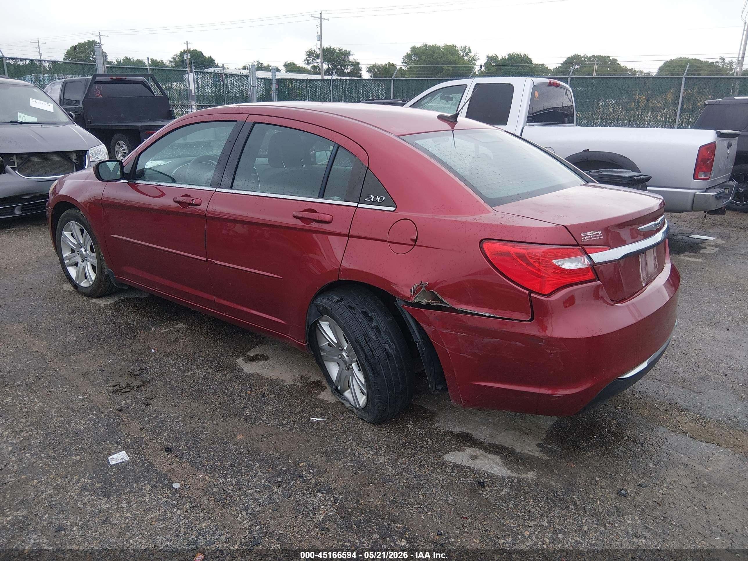 2012 Chrysler 200 Lx Red vin: 1C3CCBABXCN170362