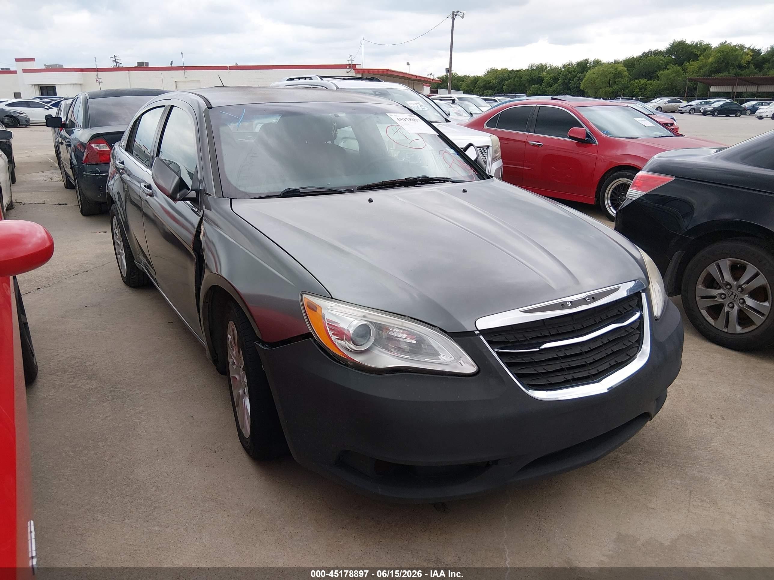 2013 Chrysler 200 Lx Серый vin: 1C3CCBABXDN588874