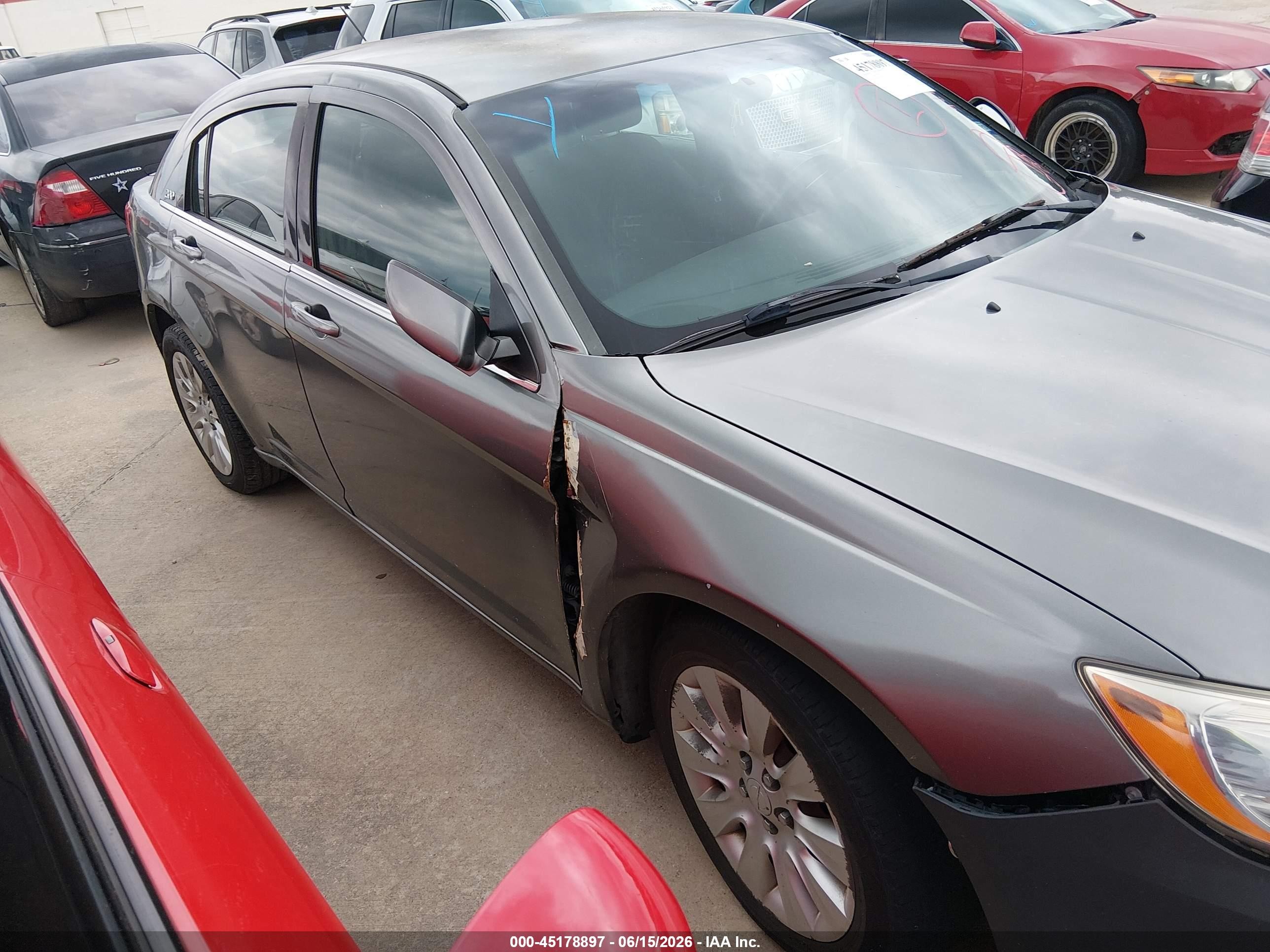 2013 Chrysler 200 Lx Серый vin: 1C3CCBABXDN588874