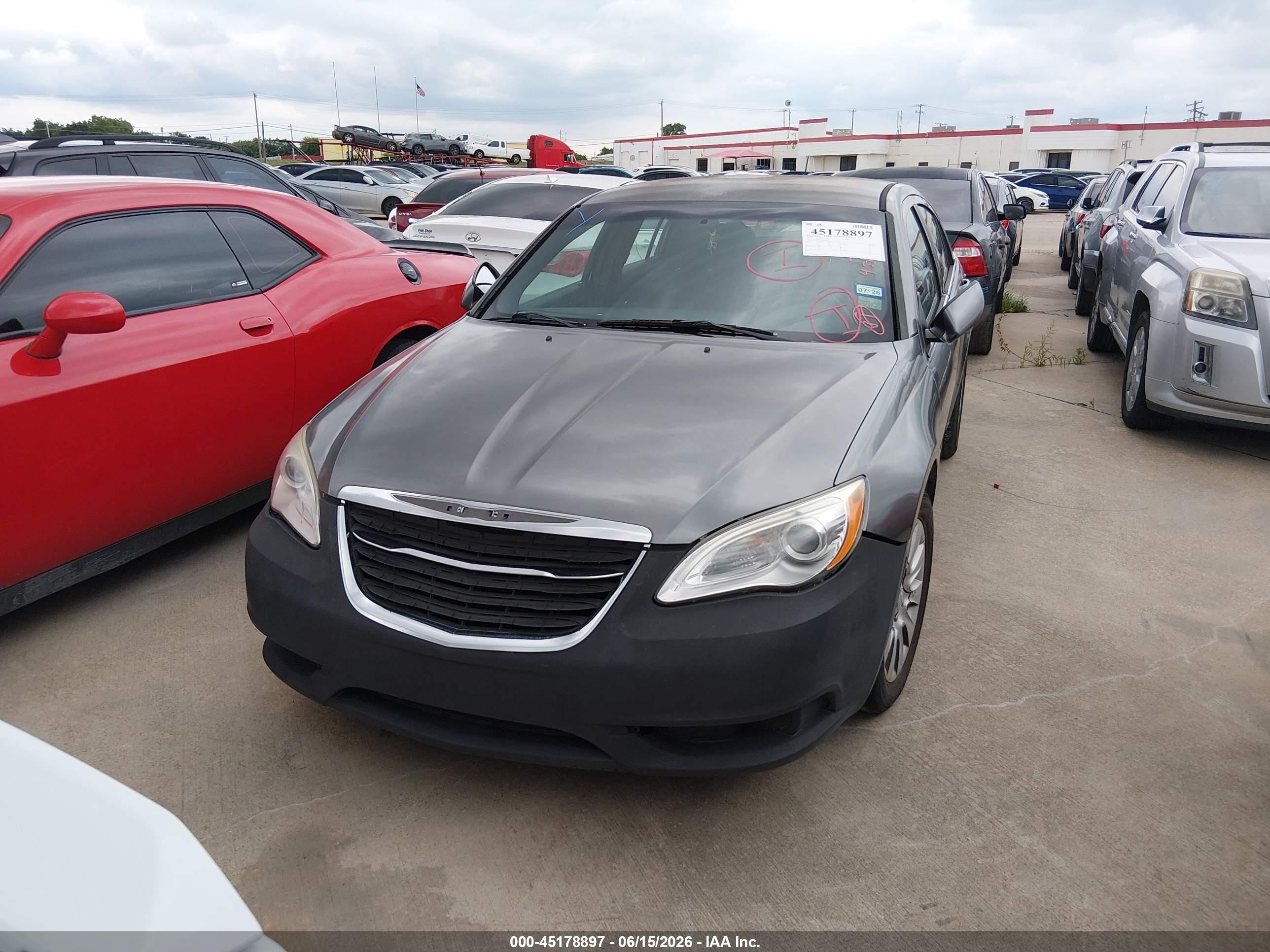 2013 Chrysler 200 Lx Серый vin: 1C3CCBABXDN588874