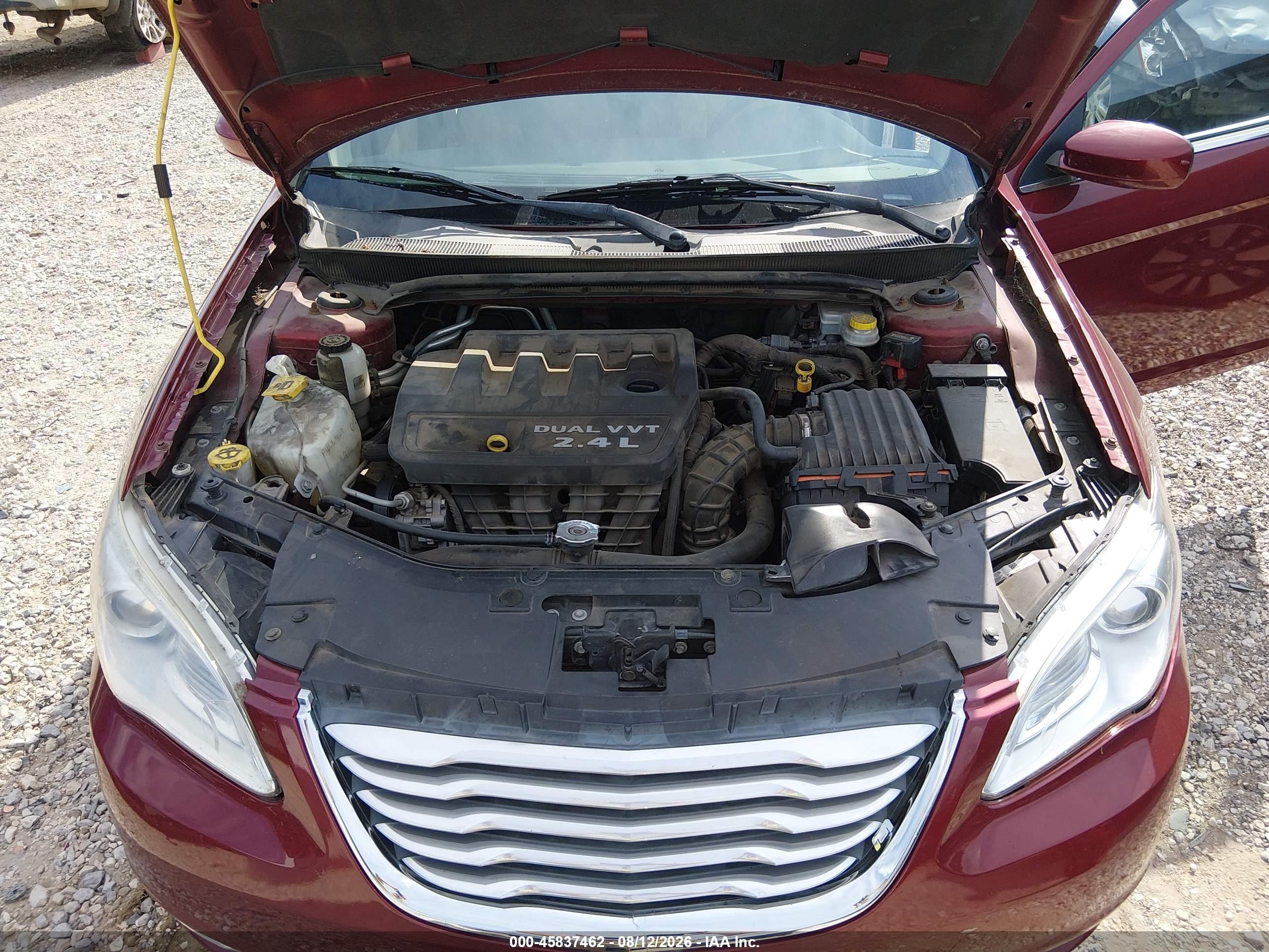 2013 Chrysler 200 Lx Red vin: 1C3CCBABXDN636180