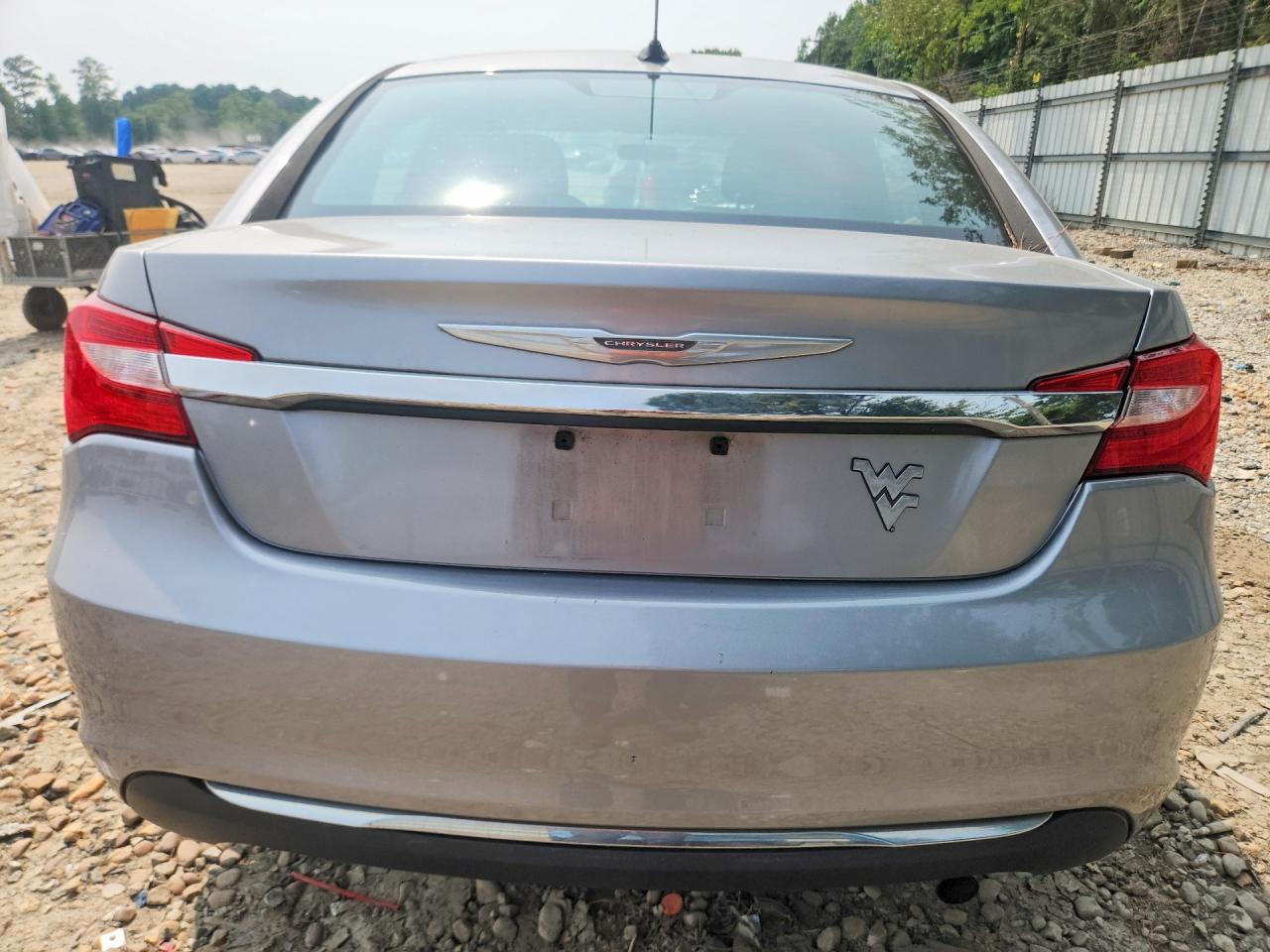 2013 Chrysler 200 Lx Серебряный vin: 1C3CCBABXDN734125