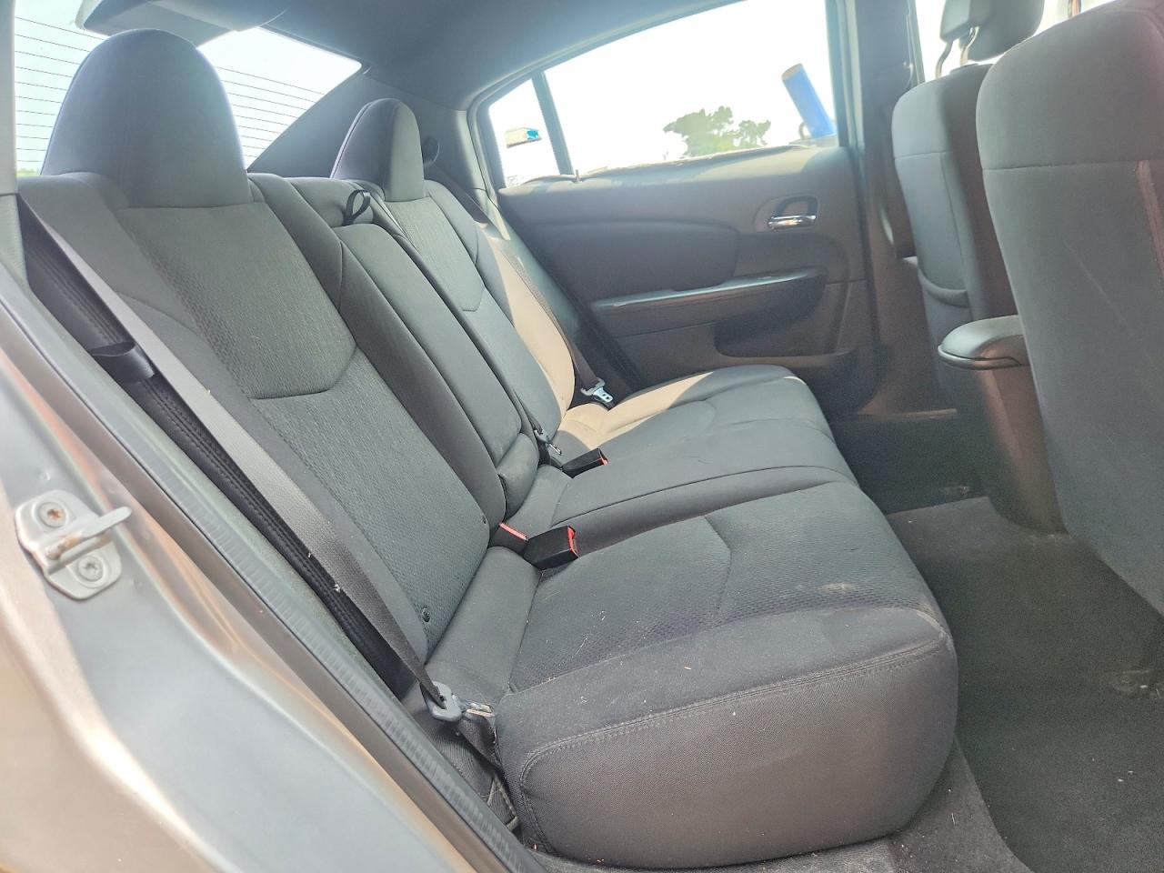 2013 Chrysler 200 Lx Серебряный vin: 1C3CCBABXDN734125