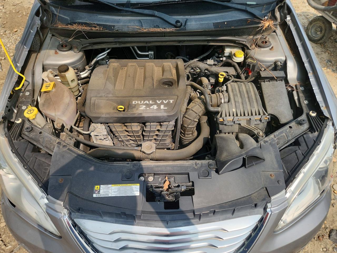 2013 Chrysler 200 Lx Серебряный vin: 1C3CCBABXDN734125