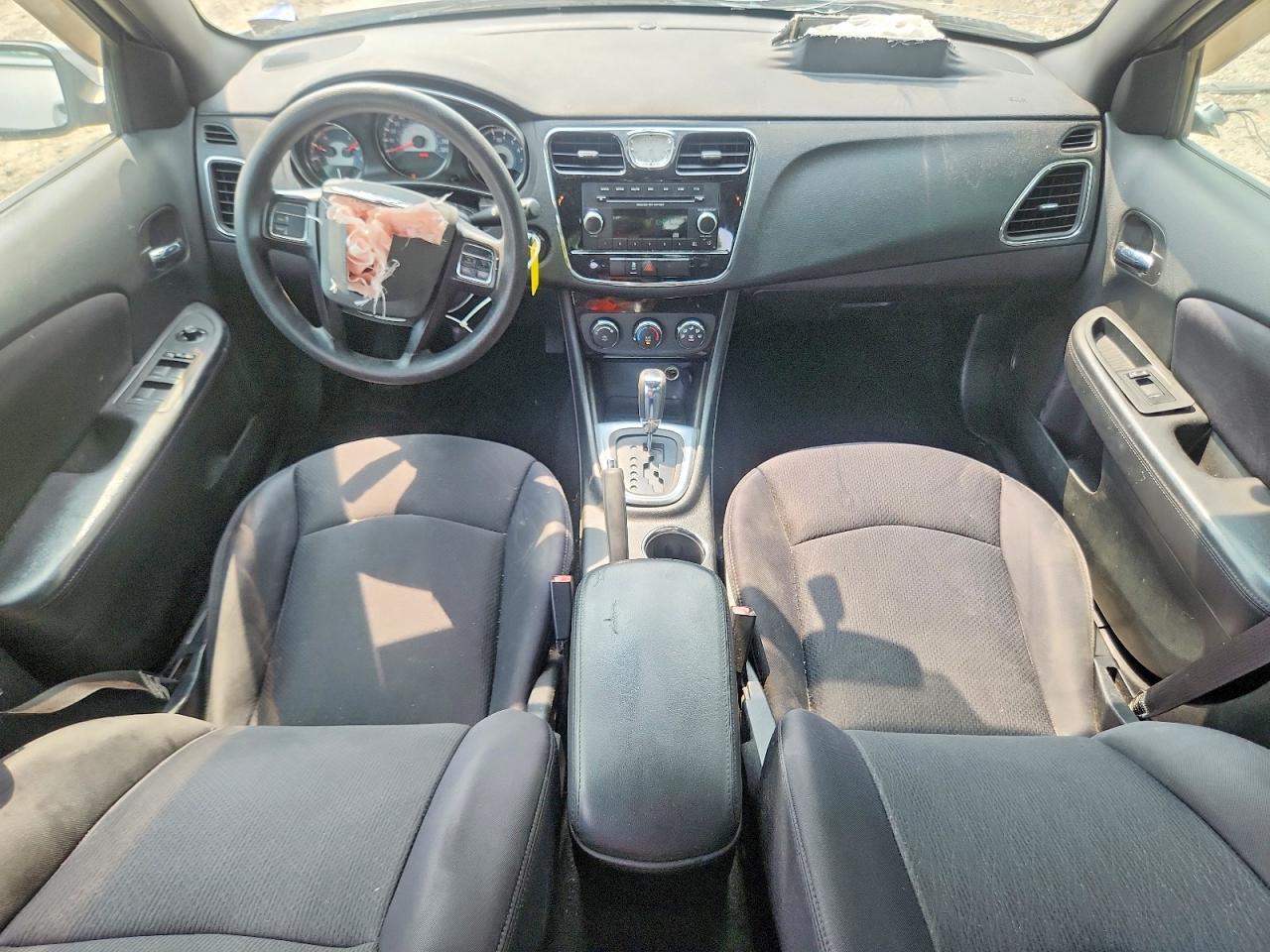 2013 Chrysler 200 Lx Серебряный vin: 1C3CCBABXDN734125