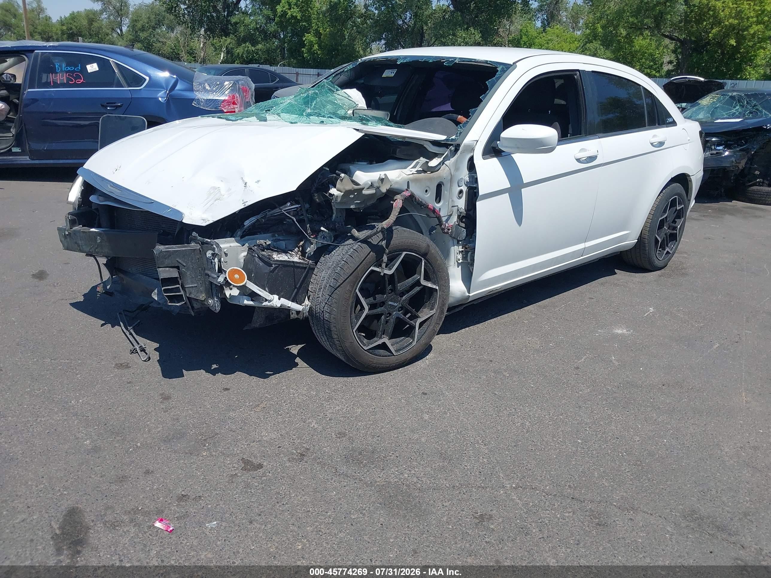 2013 Chrysler 200 Lx White vin: 1C3CCBABXDN735436