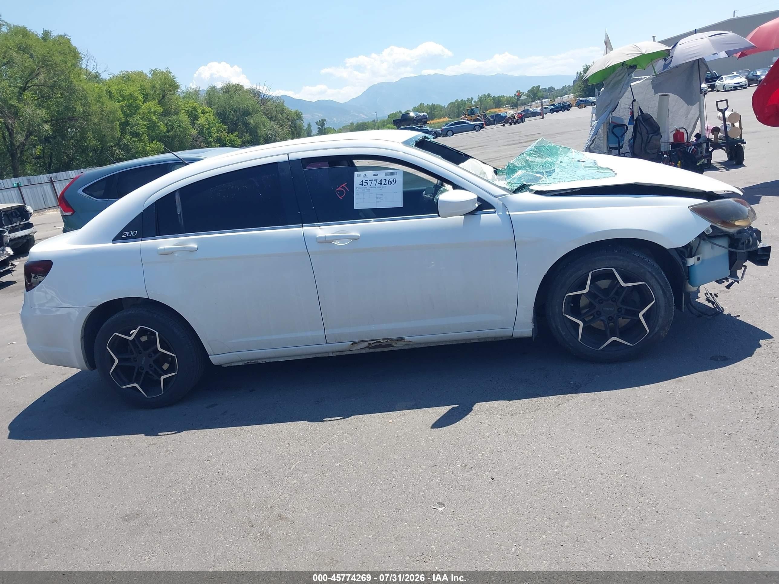 2013 Chrysler 200 Lx White vin: 1C3CCBABXDN735436