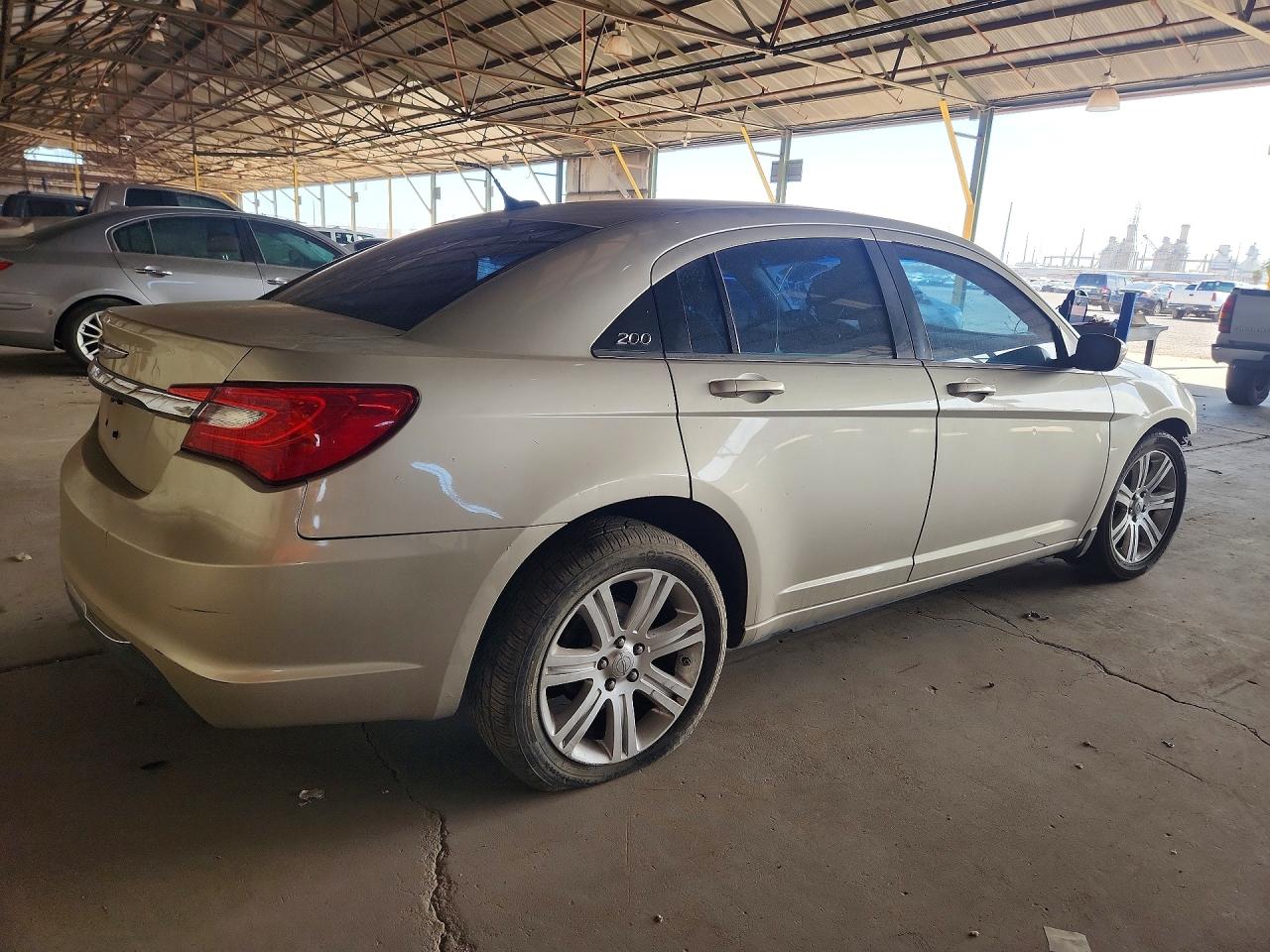 2013 Chrysler 200 Lx Tan vin: 1C3CCBABXDN735999