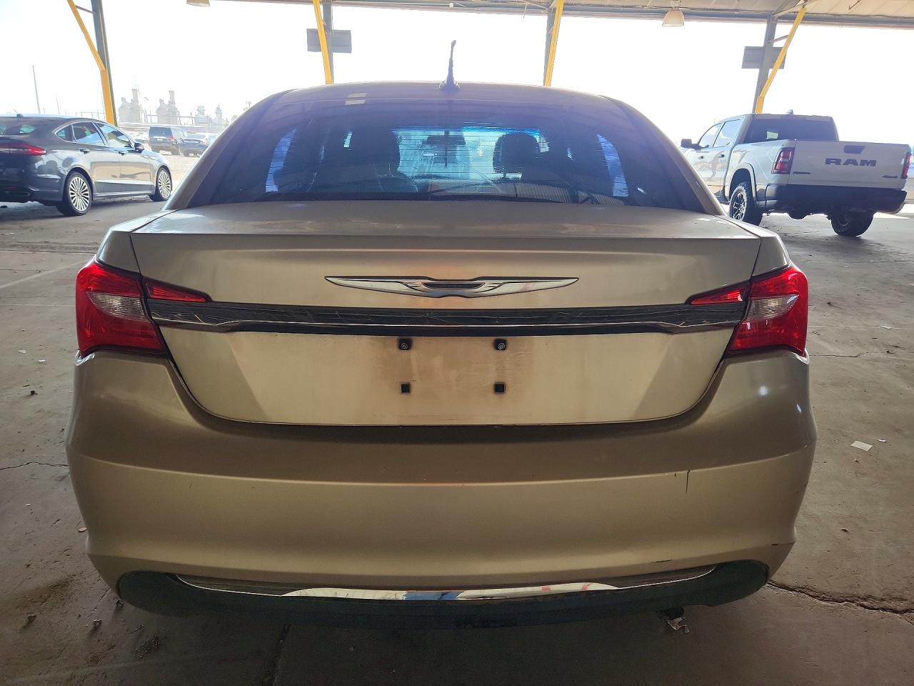 2013 Chrysler 200 Lx Tan vin: 1C3CCBABXDN735999