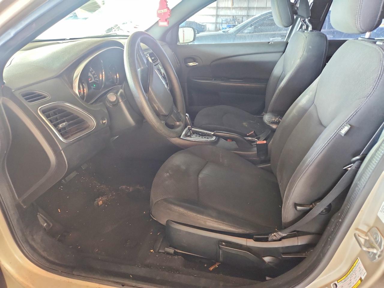2013 Chrysler 200 Lx Tan vin: 1C3CCBABXDN735999