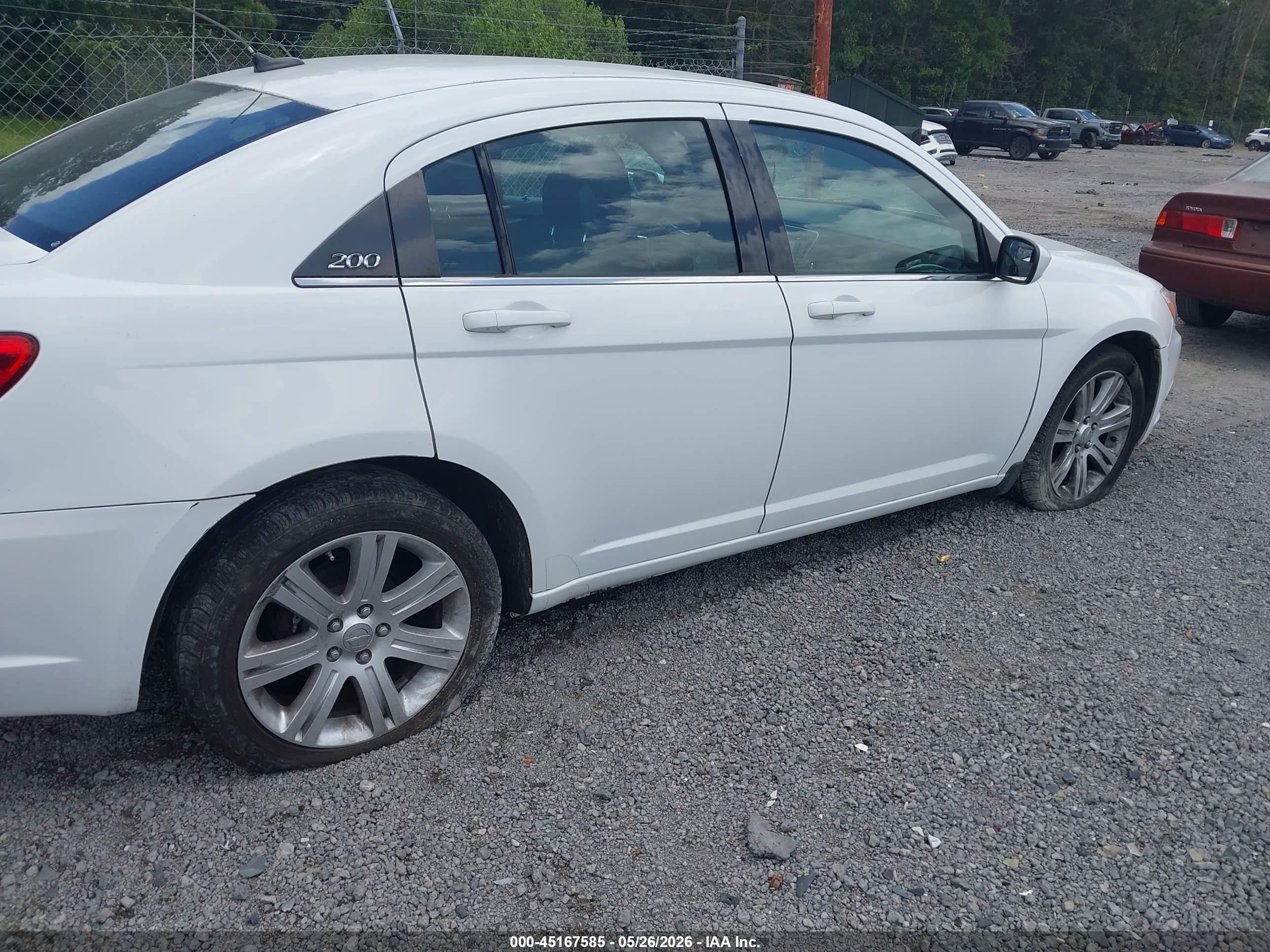 2013 Chrysler 200 Lx Белый vin: 1C3CCBABXDN761132