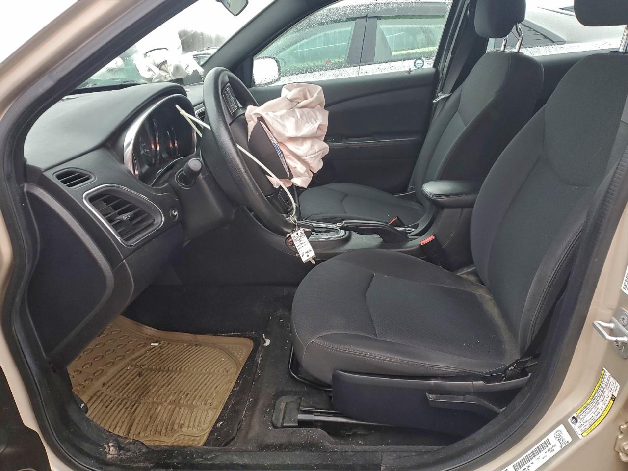 2014 Chrysler 200 Lx Beige vin: 1C3CCBABXEN131841