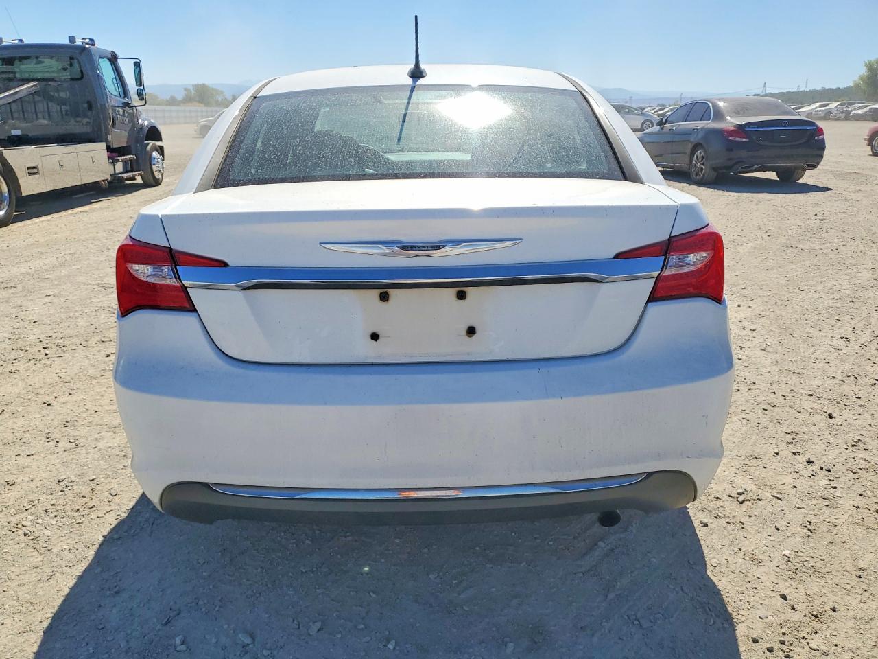 2014 Chrysler 200 Lx Белый vin: 1C3CCBABXEN141219