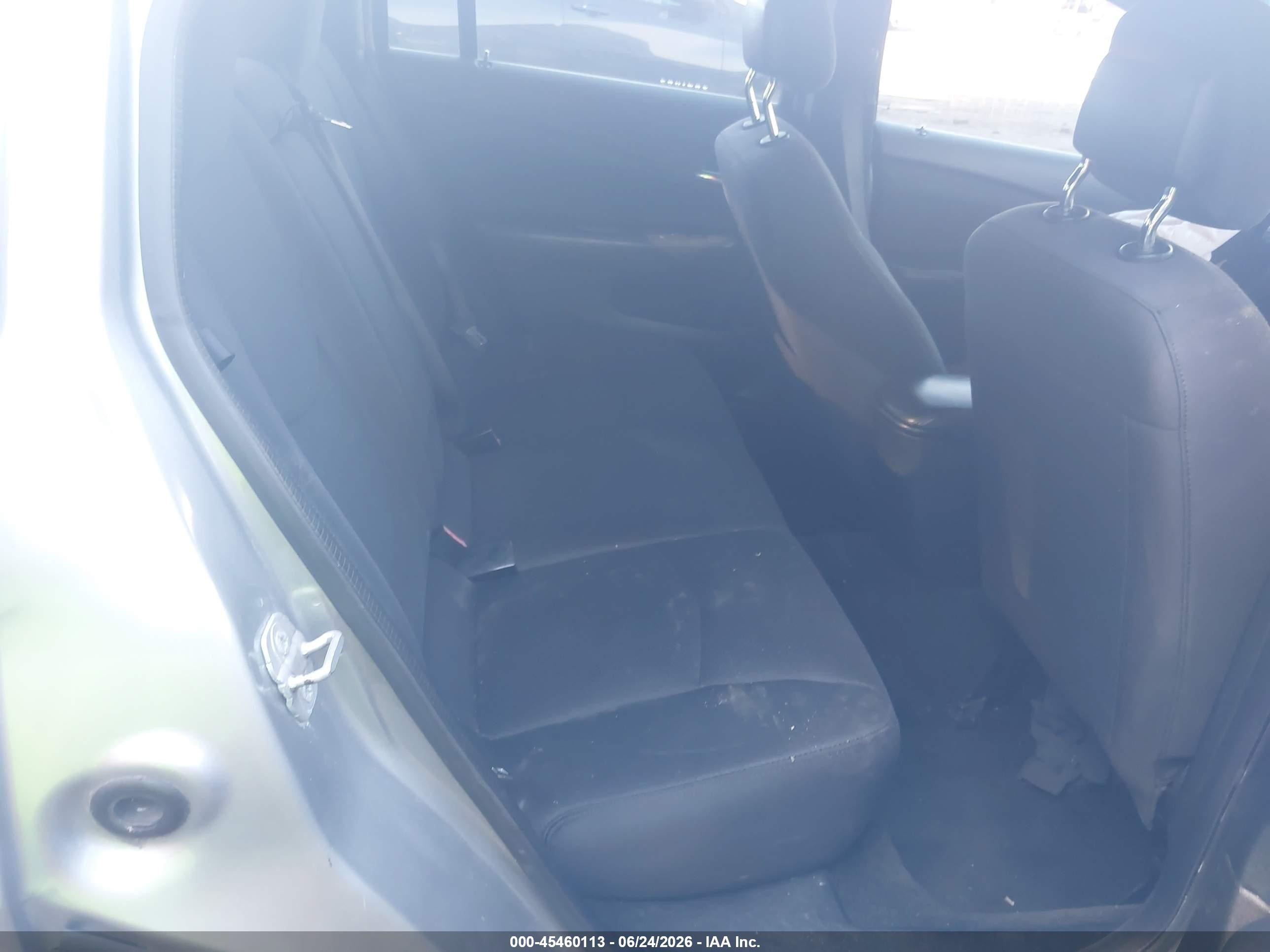 2014 Chrysler 200 Lx Серебряный vin: 1C3CCBABXEN210488