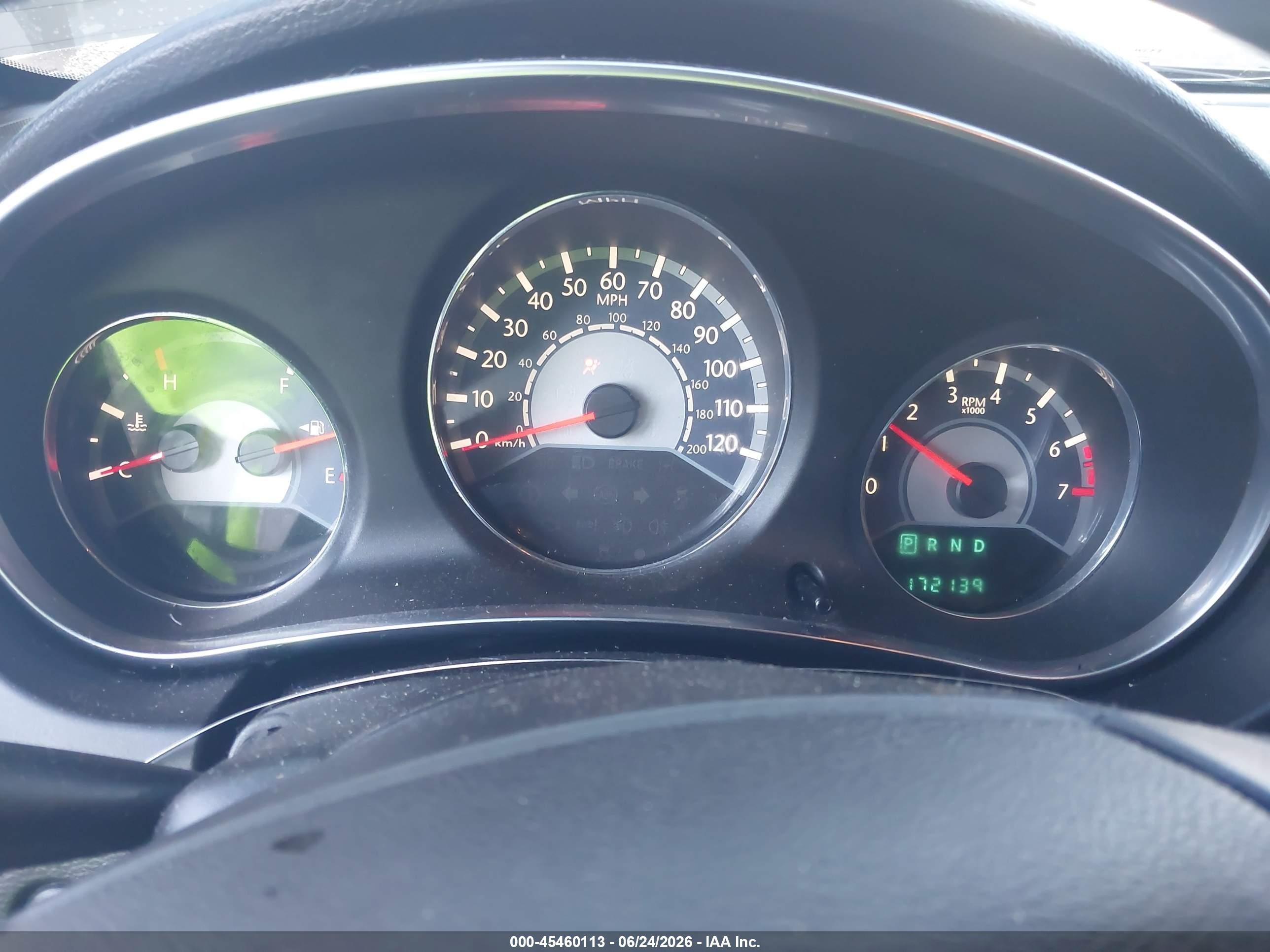 2014 Chrysler 200 Lx Серебряный vin: 1C3CCBABXEN210488