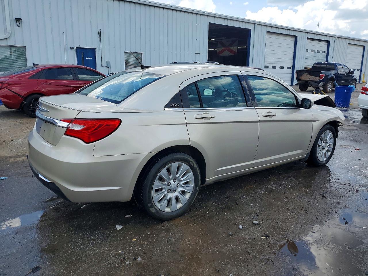 2013 Chrysler 200 Lx Beige vin: 1C3CCBAG0DN728524