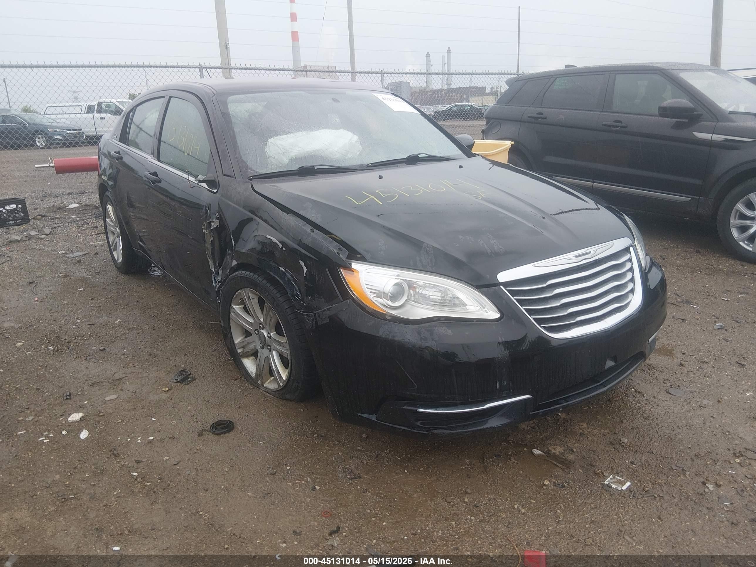 2013 Chrysler 200 Touring Черный vin: 1C3CCBBB0DN570558
