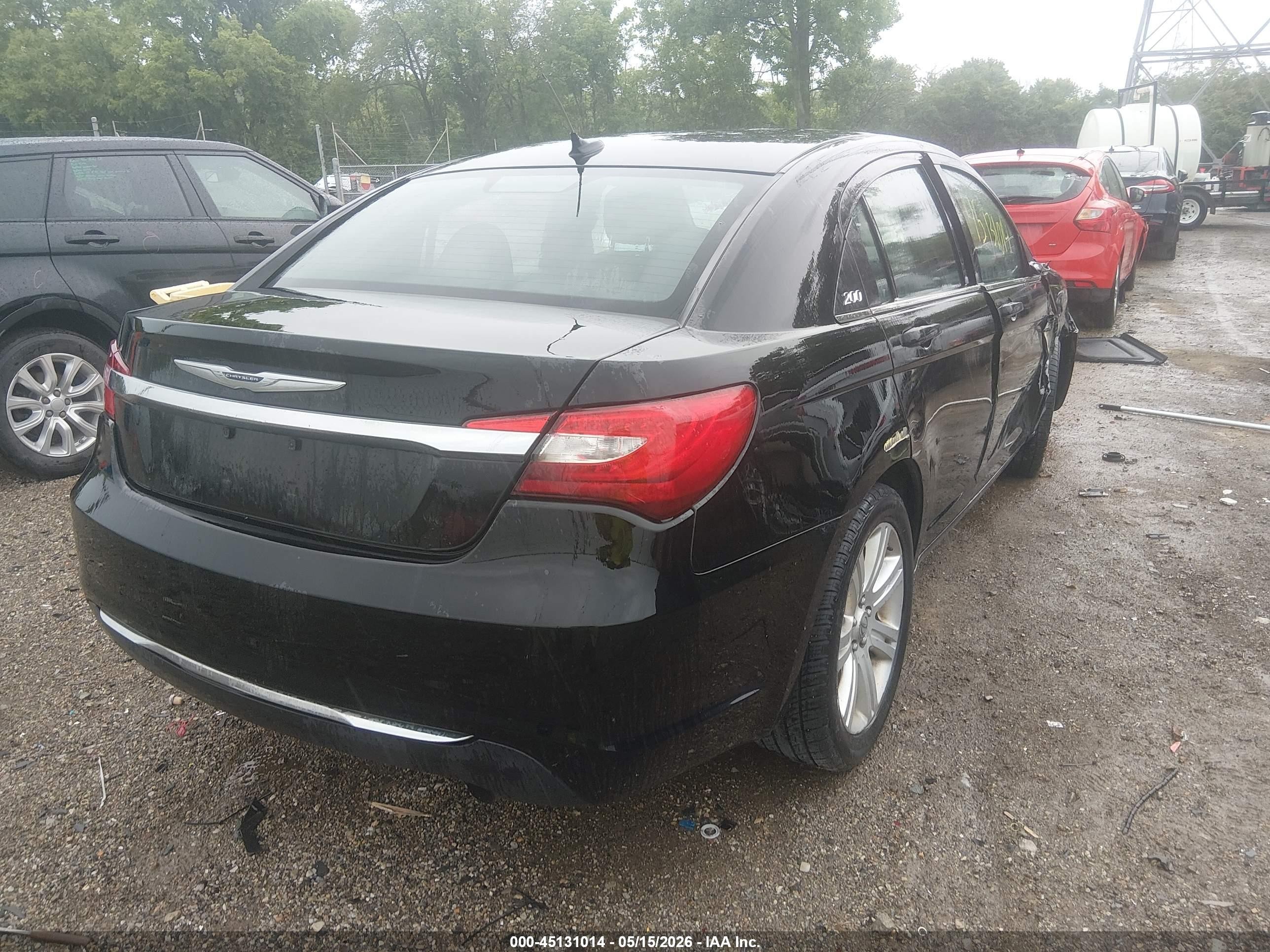2013 Chrysler 200 Touring Черный vin: 1C3CCBBB0DN570558