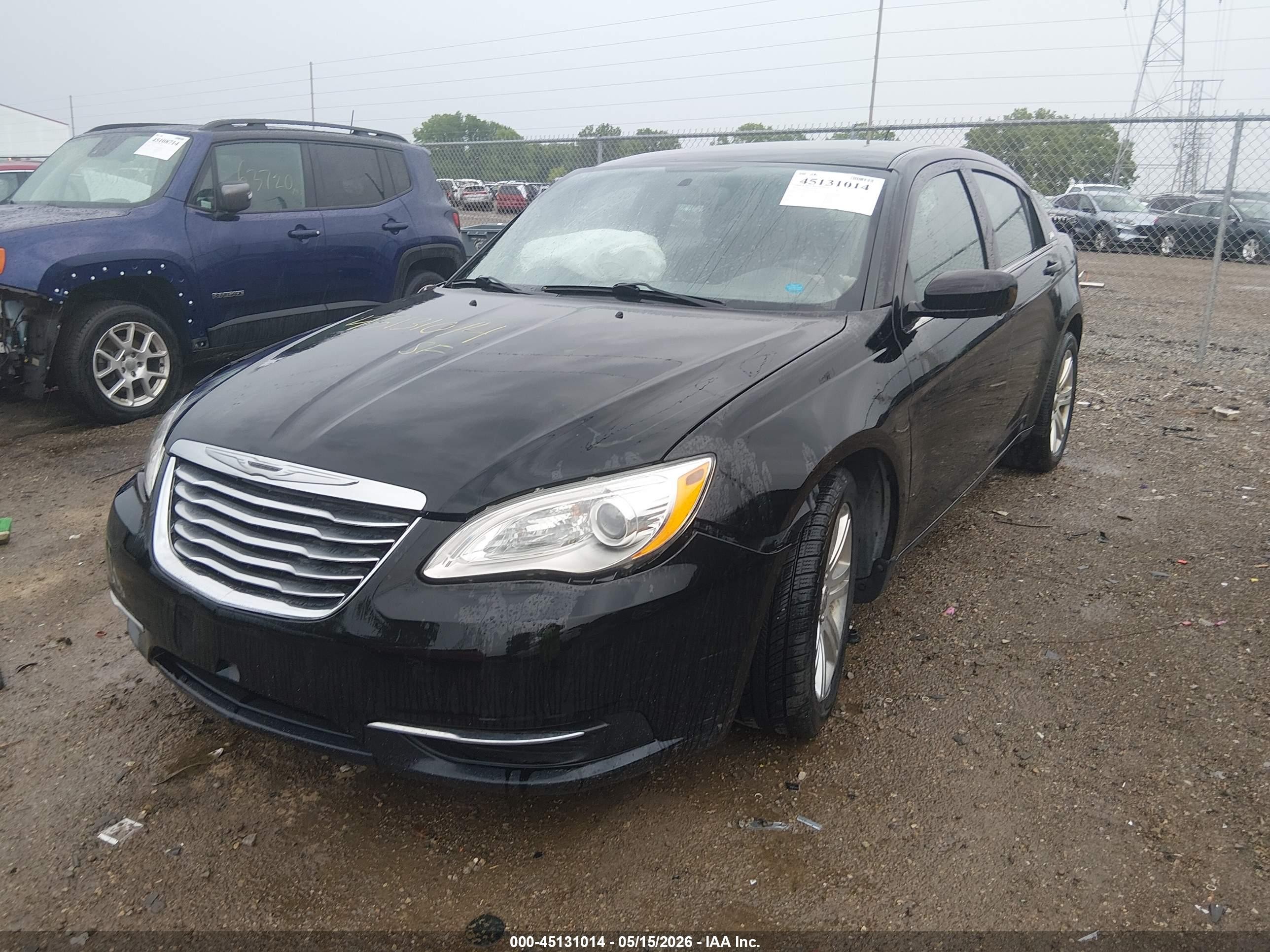 2013 Chrysler 200 Touring Черный vin: 1C3CCBBB0DN570558