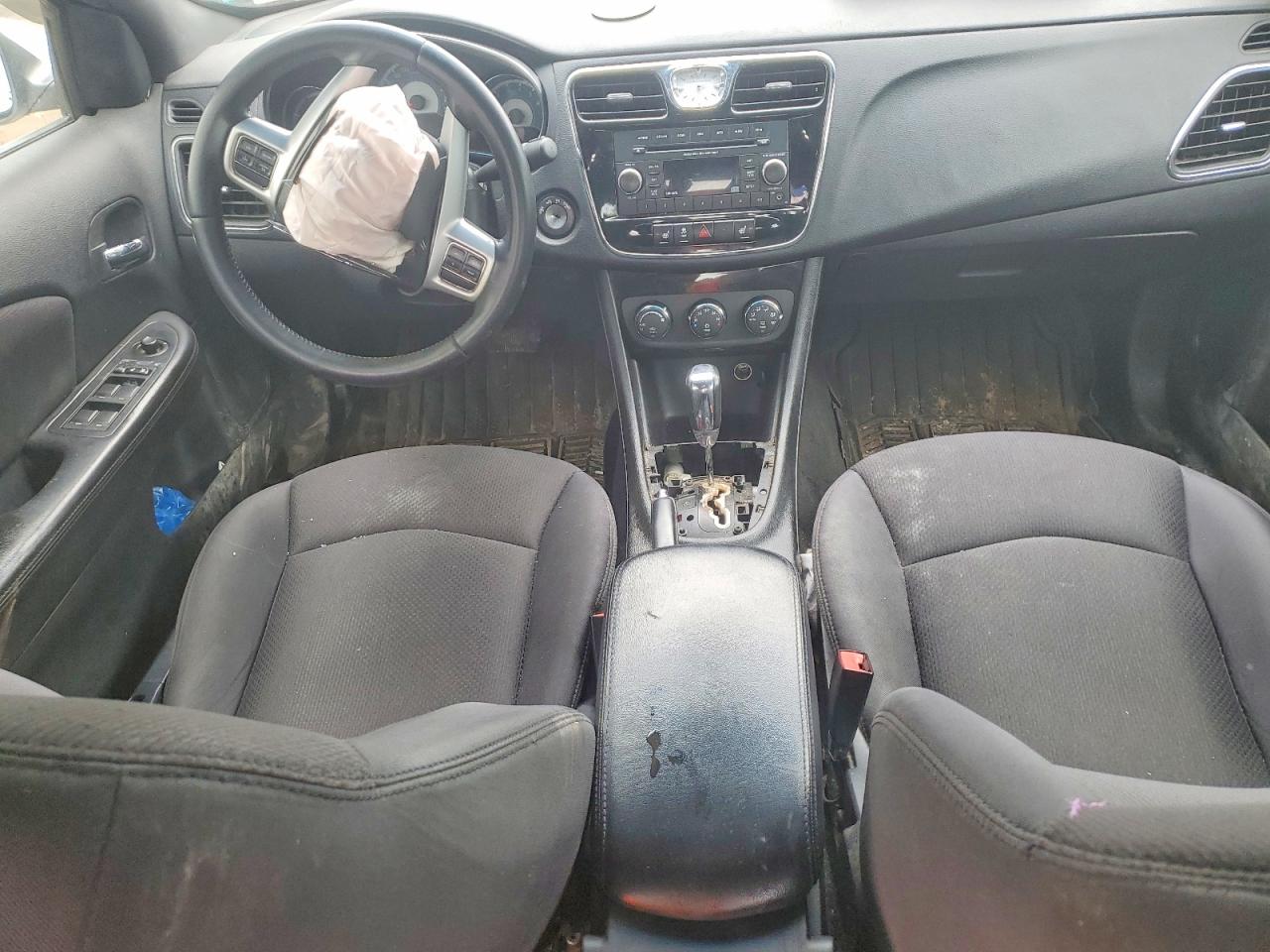 2013 Chrysler 200 Touring White vin: 1C3CCBBB0DN758660