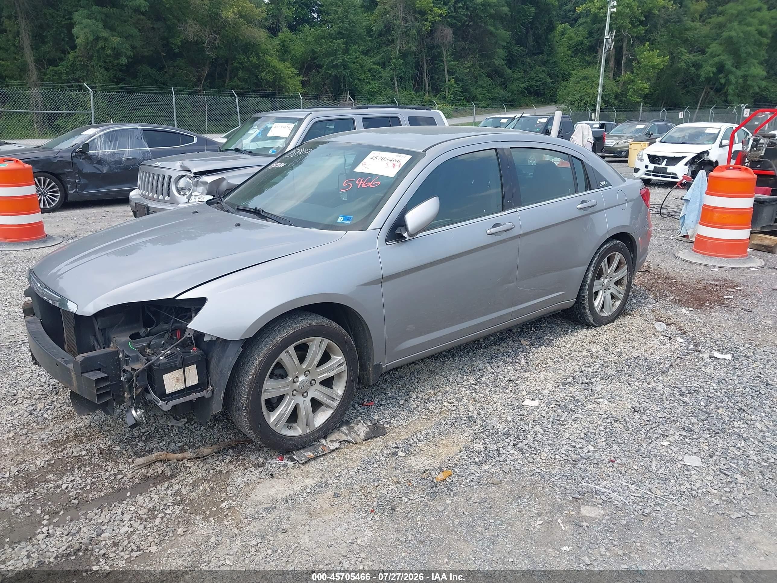 2014 Chrysler 200 Touring Silver vin: 1C3CCBBB0EN198110