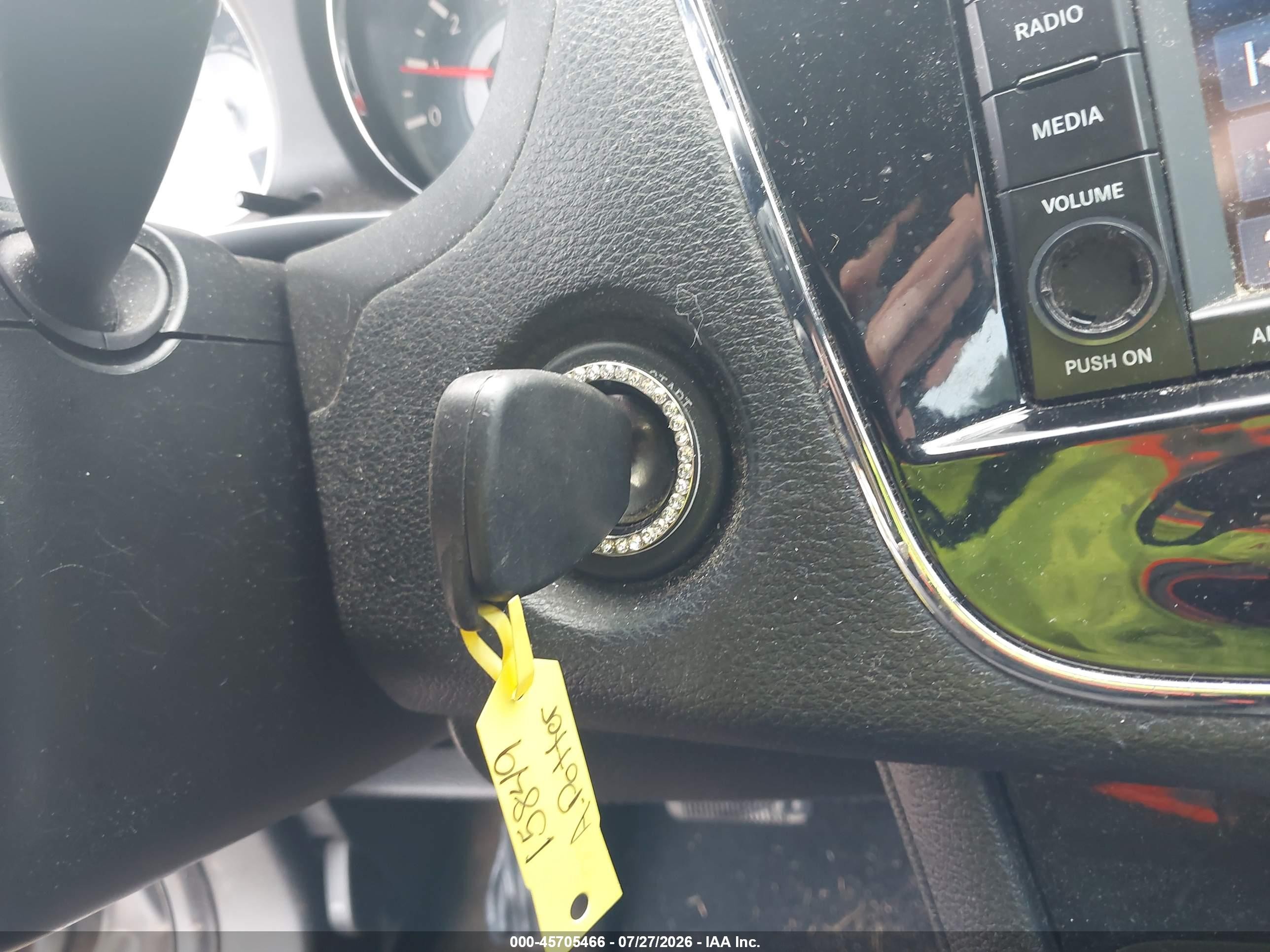 2014 Chrysler 200 Touring Silver vin: 1C3CCBBB0EN198110