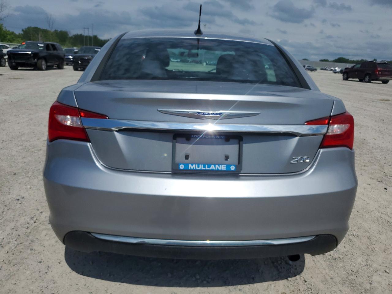 2013 Chrysler 200 Touring Silver vin: 1C3CCBBB1DN579558