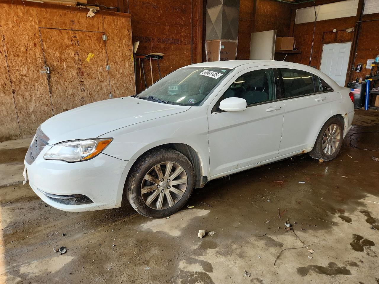 2013 Chrysler 200 Touring White vin: 1C3CCBBB1DN579835