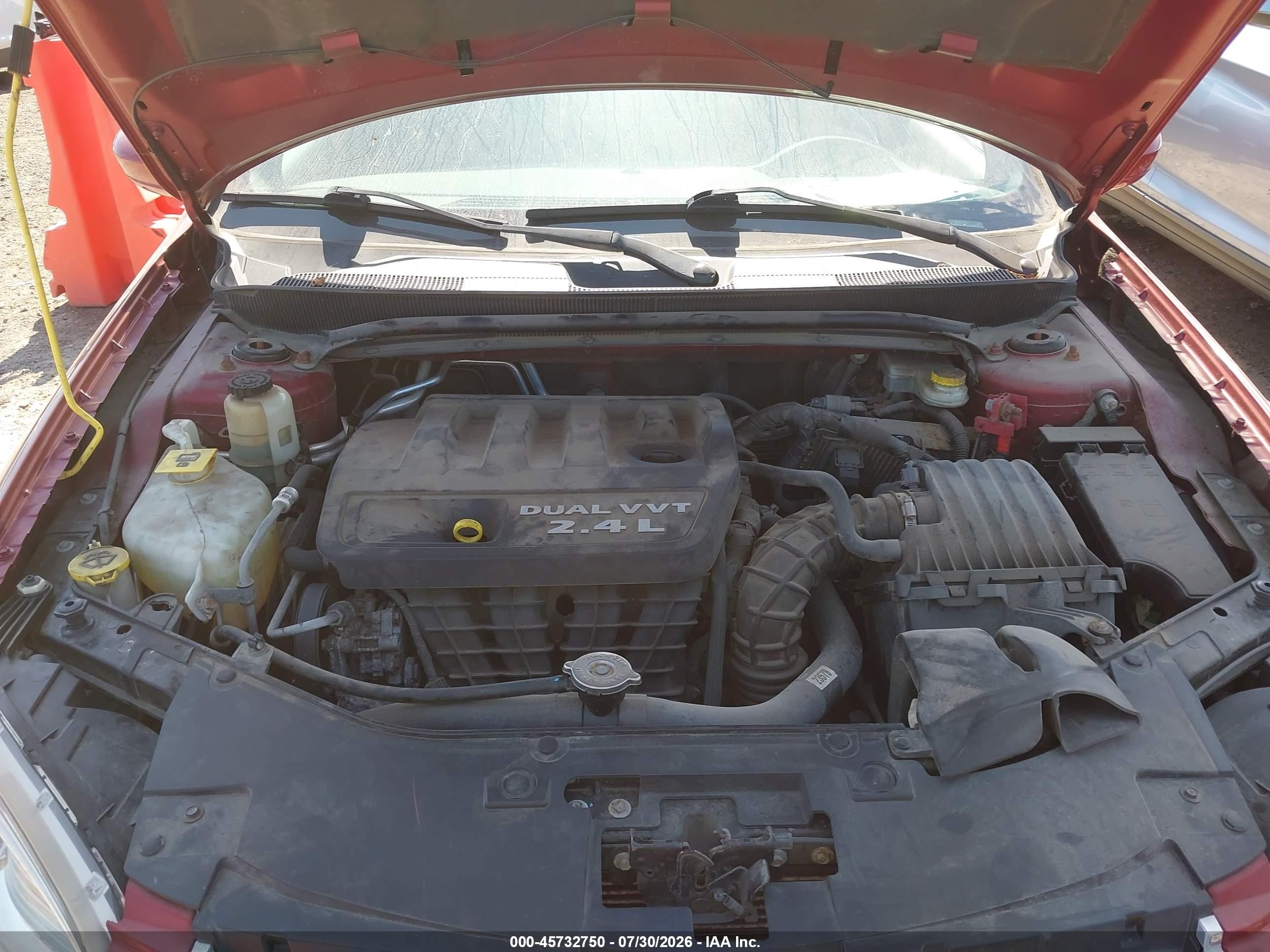 2013 Chrysler 200 Touring Red vin: 1C3CCBBB1DN651665