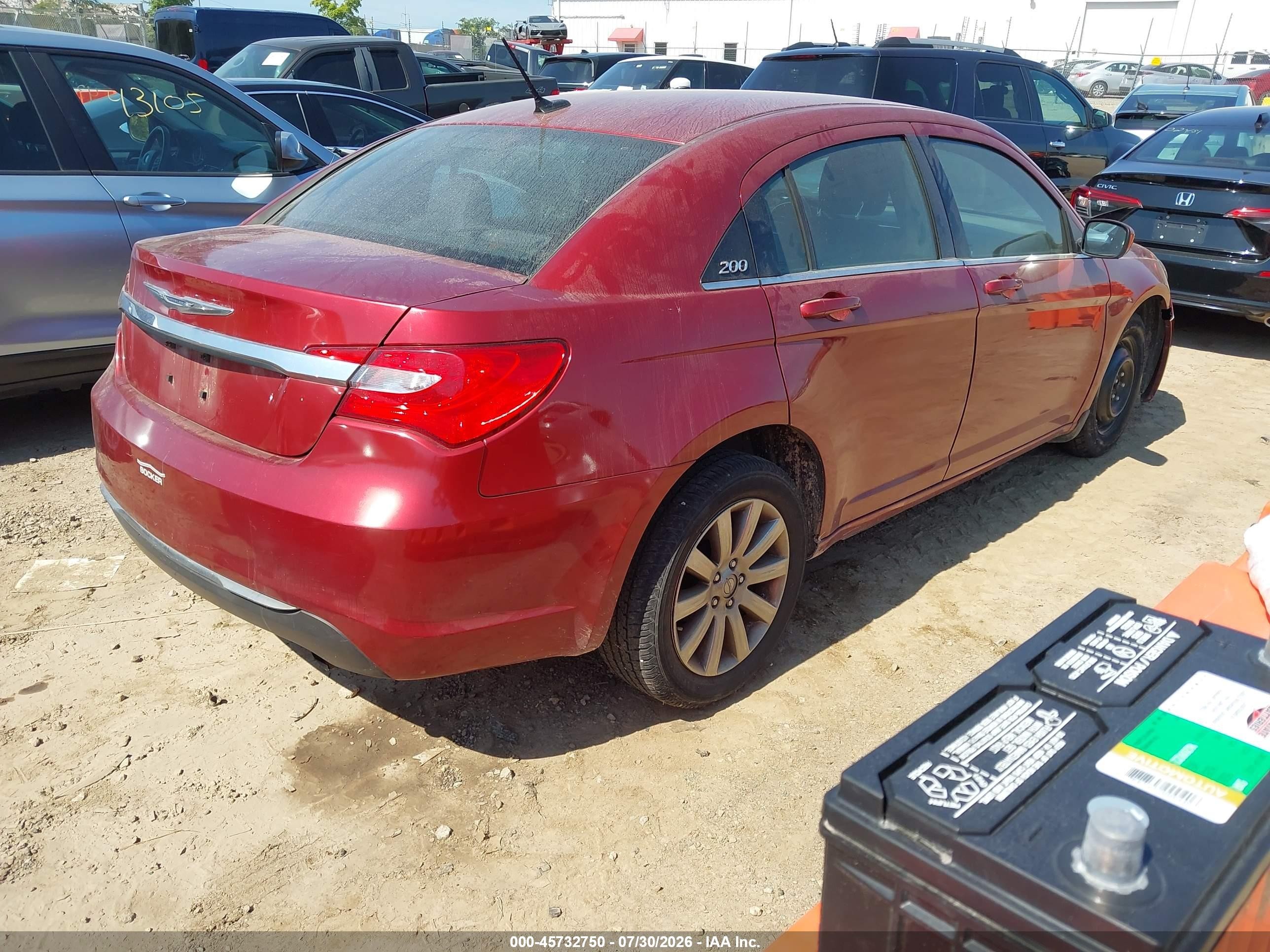 2013 Chrysler 200 Touring Red vin: 1C3CCBBB1DN651665
