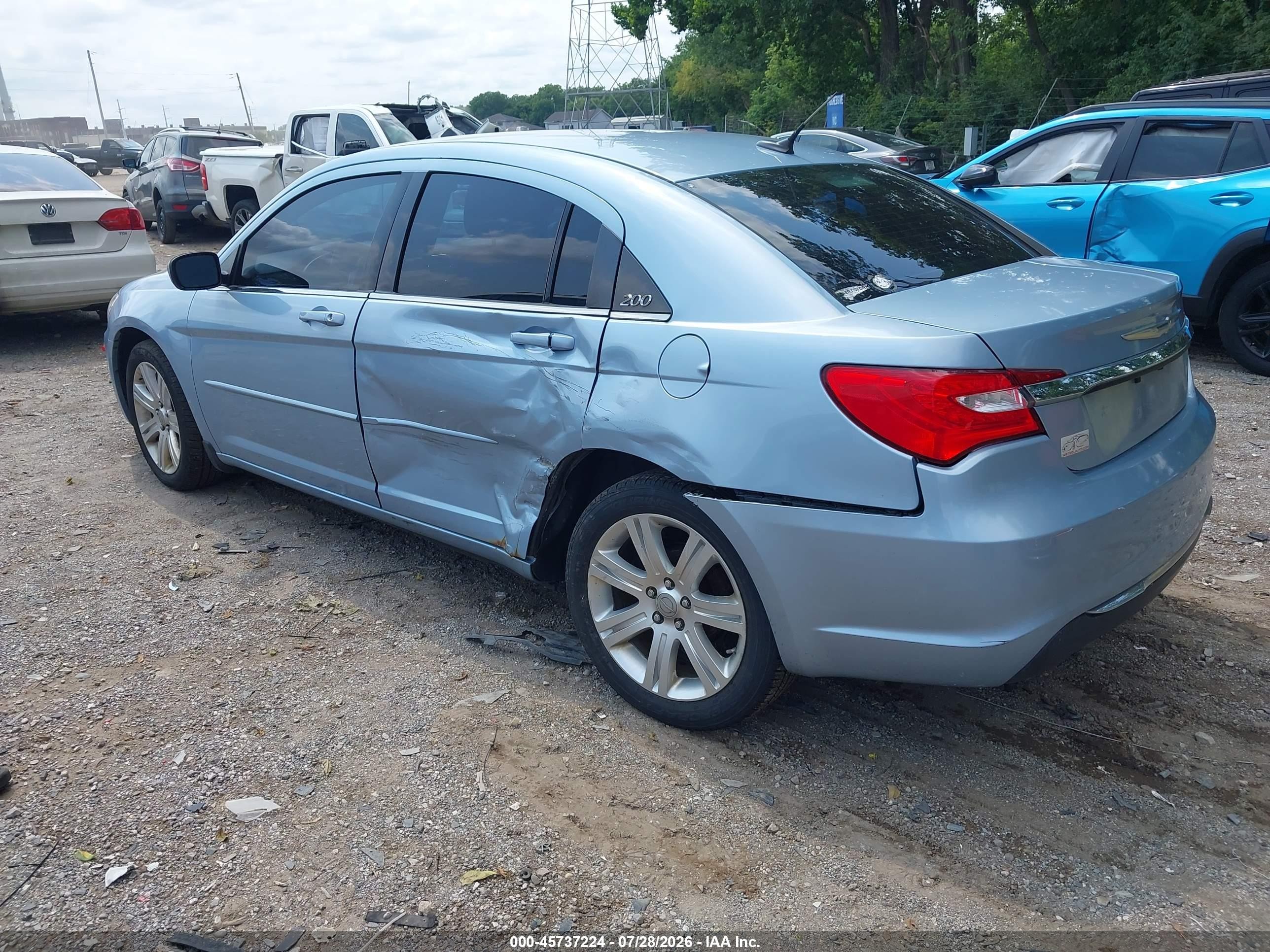 2013 Chrysler 200 Touring Blue vin: 1C3CCBBB1DN656221