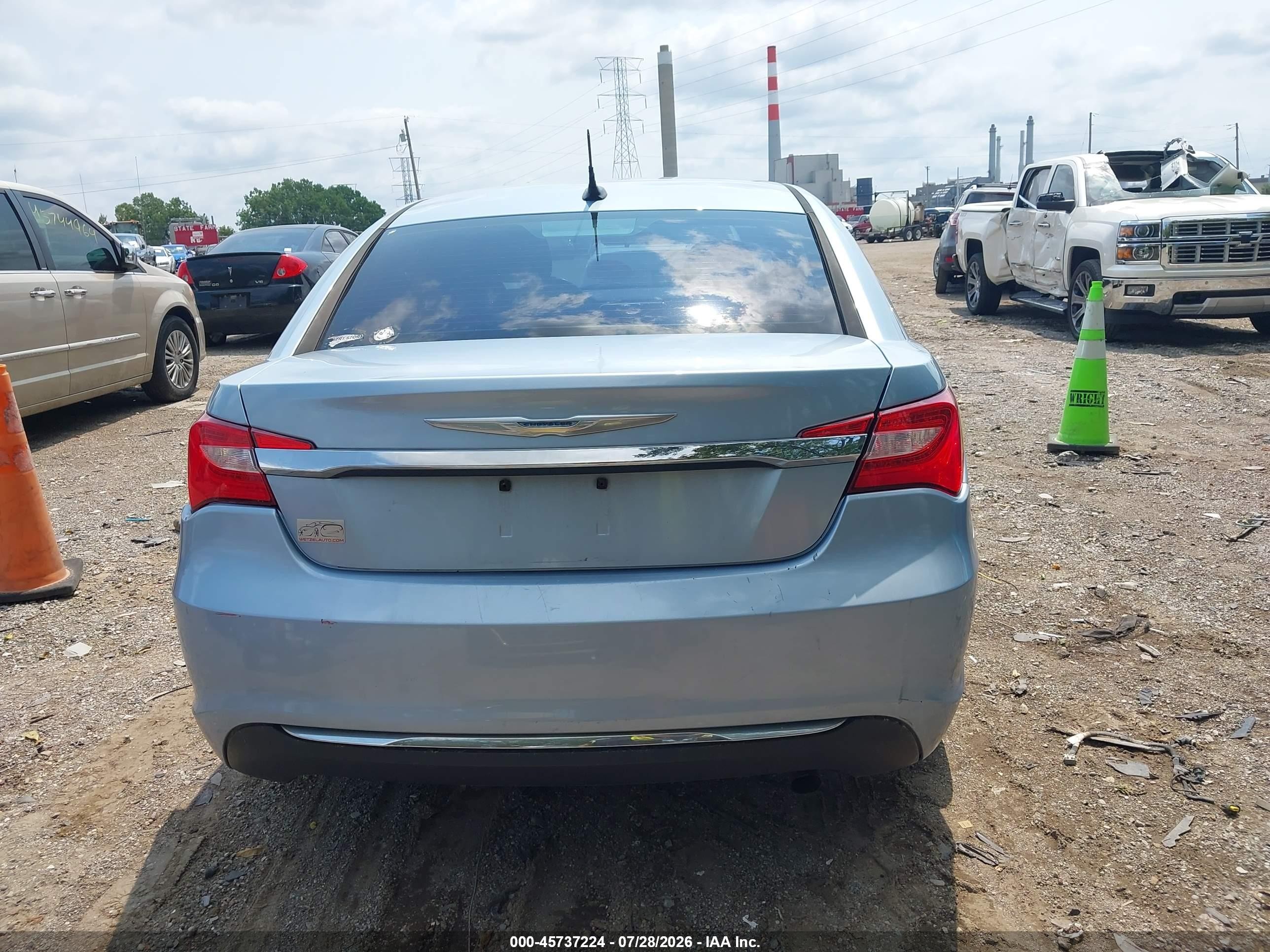 2013 Chrysler 200 Touring Blue vin: 1C3CCBBB1DN656221