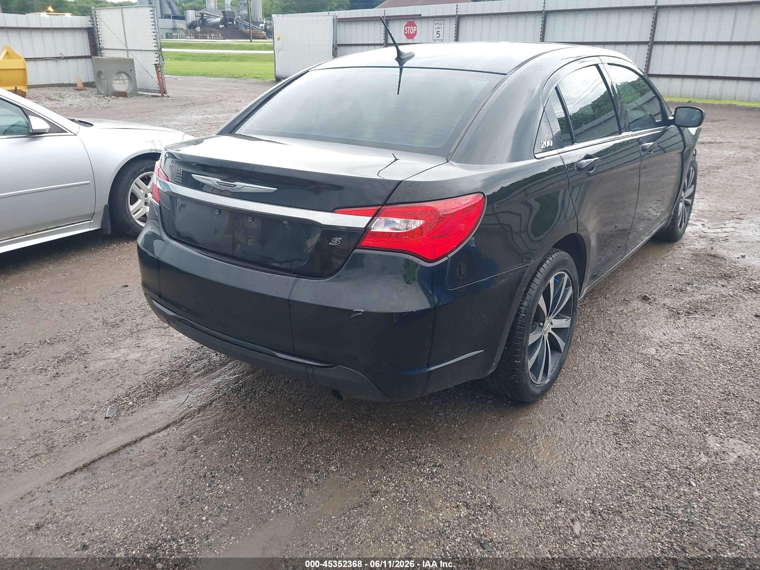 2013 Chrysler 200 Touring Black vin: 1C3CCBBB1DN699702
