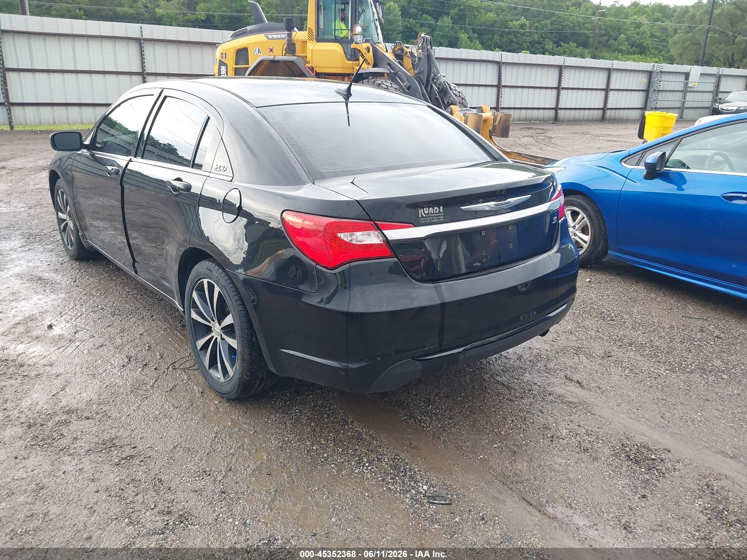 2013 Chrysler 200 Touring Black vin: 1C3CCBBB1DN699702